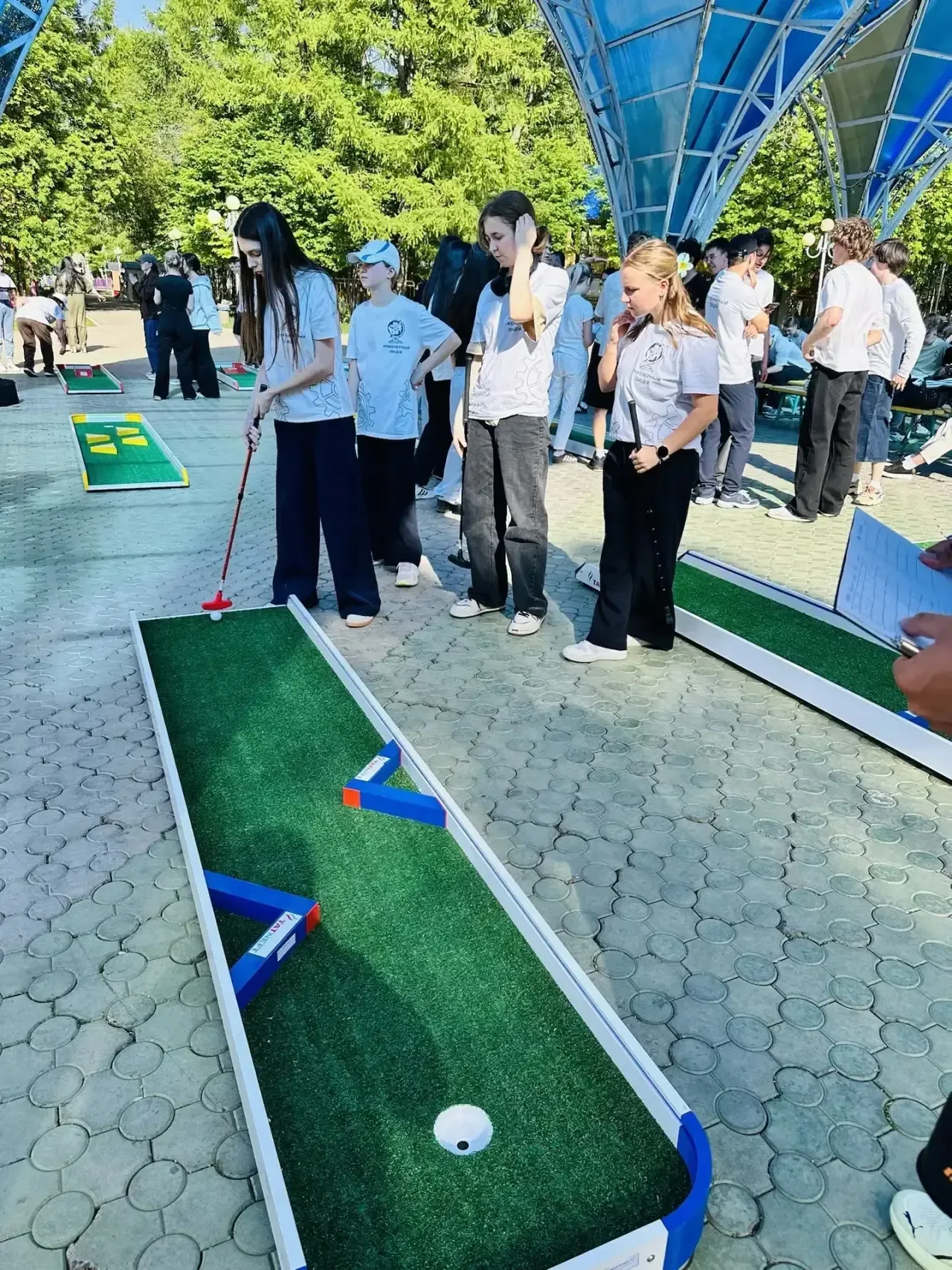 ⛳️ Здорово провели время? — Однозначно, ДА!   Мини-гольф — это не просто игра, это школа точности и 
