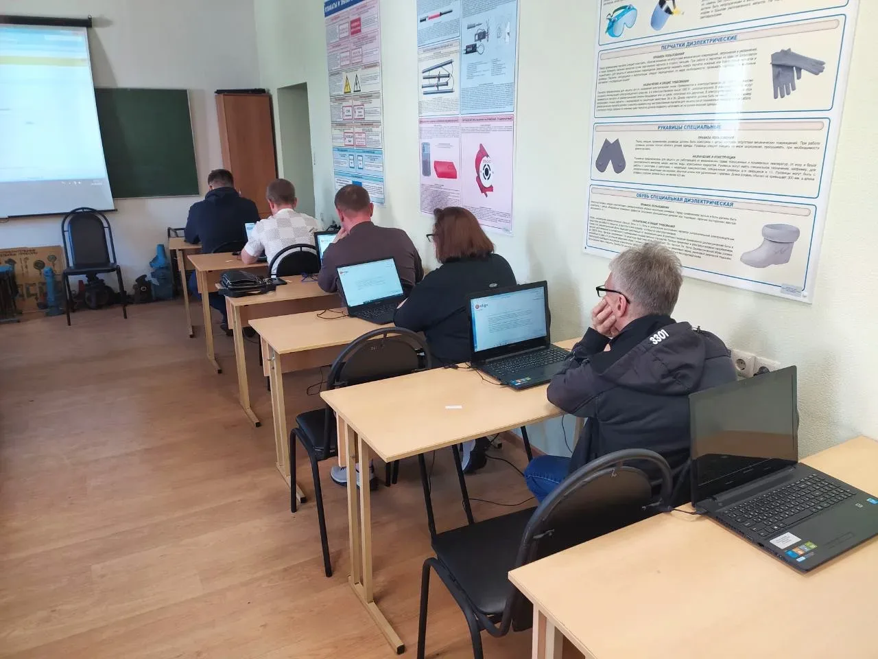 25 руководителей управляющих организаций Подмосковья проверили свои компетенции на квалификационном 
