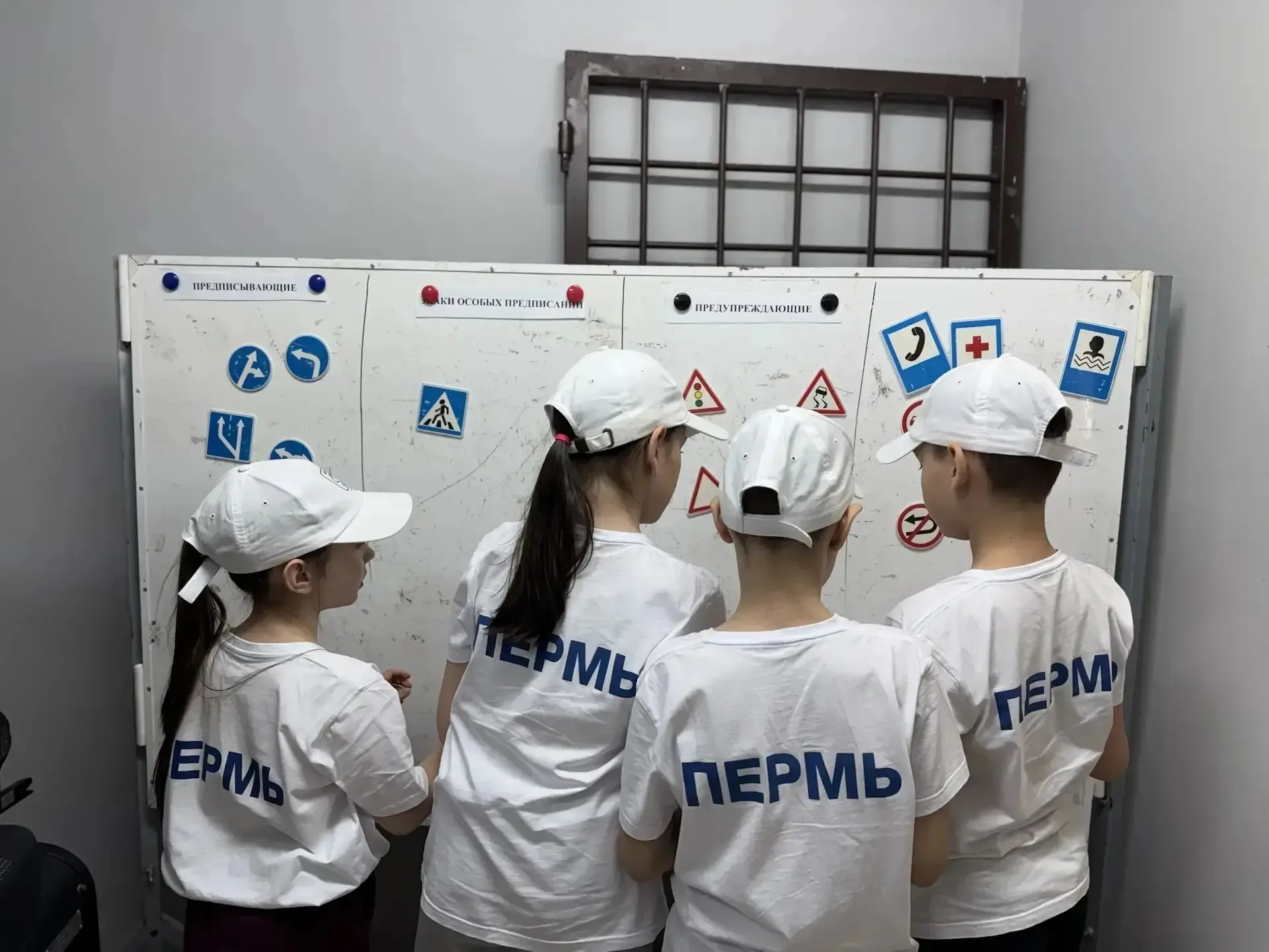 Наши ЮИДовцы — серебряные призёры «Безопасного колеса — 2026»!  Вчера, 14 мая, команда нашего школьн