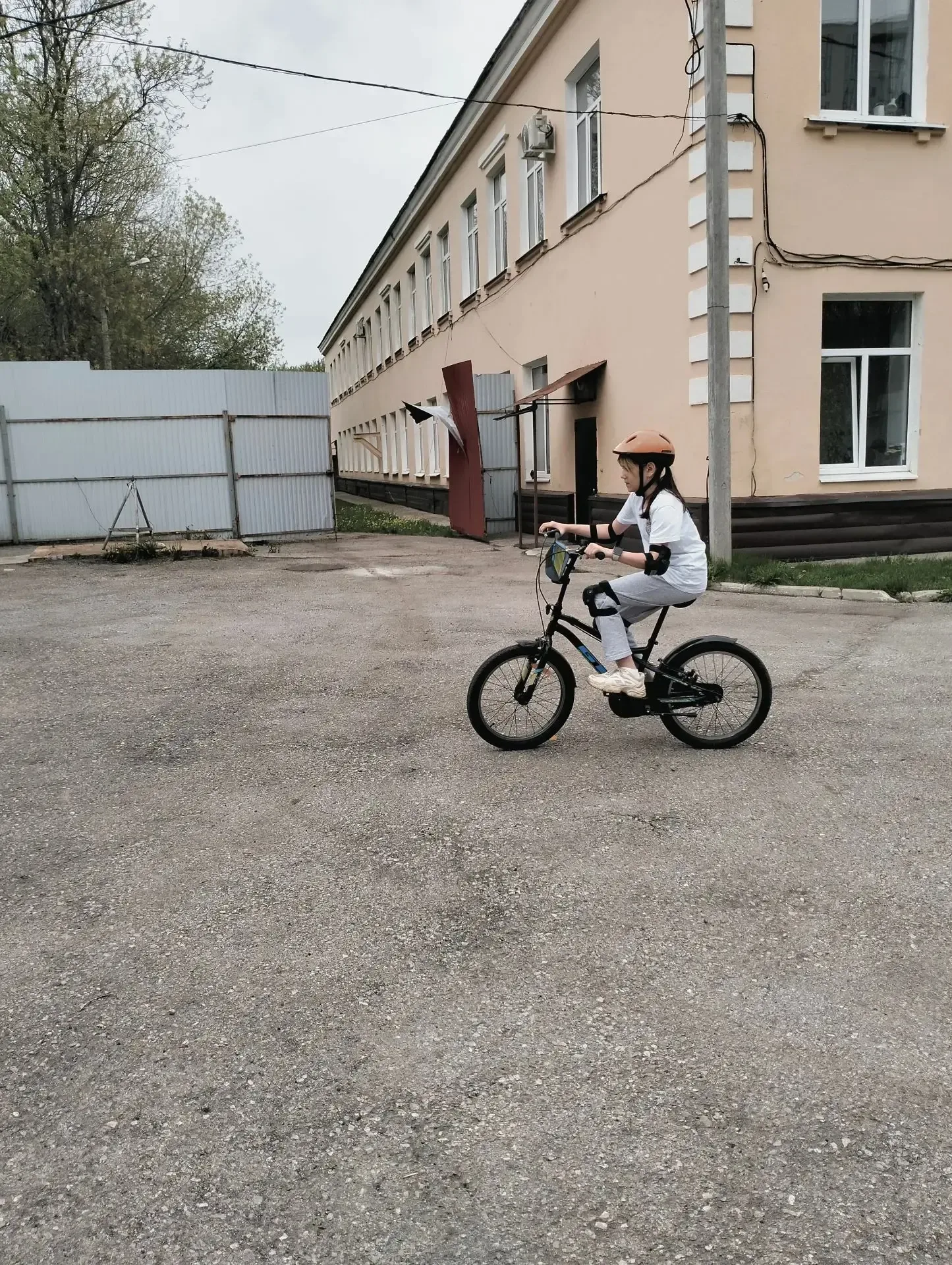 Наши ЮИДовцы — серебряные призёры «Безопасного колеса — 2026»!  Вчера, 14 мая, команда нашего школьн