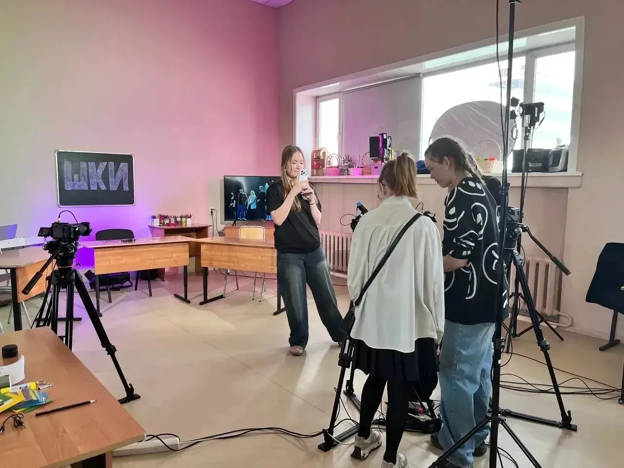 Школа креативных индустрий сегодня в игровой форме учила наших гимназистов создавать электронную муз