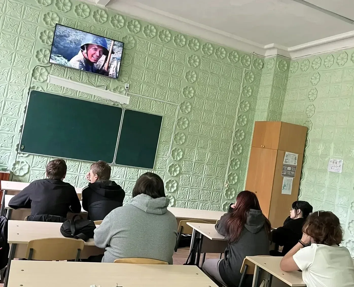 🎗В преддверии Дня Великой Победы студенты колледжа посмотрели фильм Сергея Бондарчука «Они сражались
