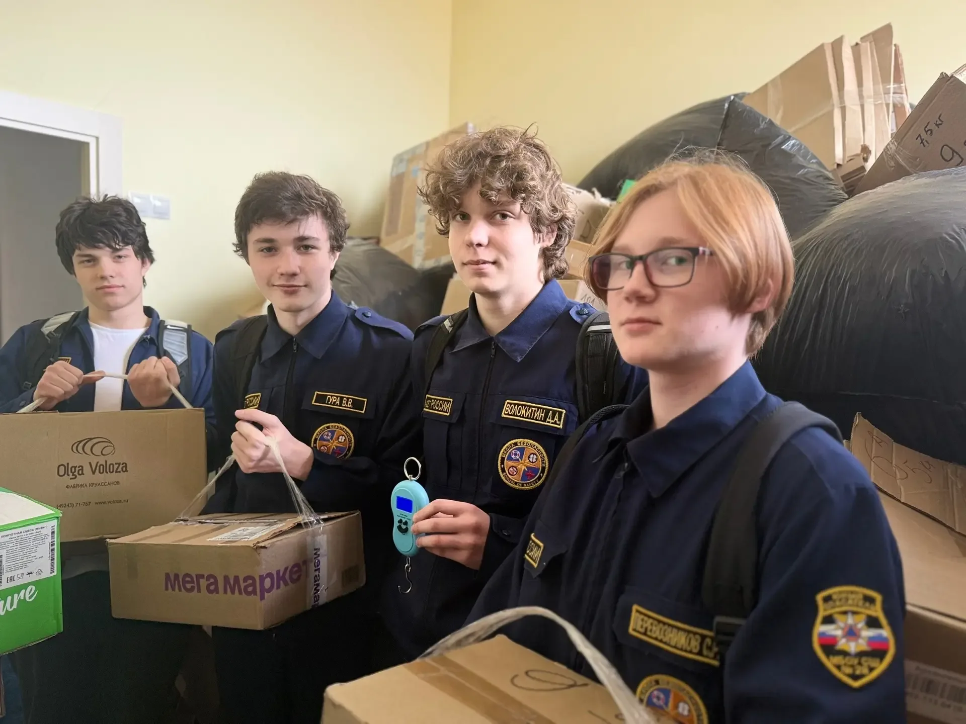 ♻️ 🌍 ПОДВОДИМ ИТОГИ СОРЕВНОВАНИЯ ПО СБОРУ МАКУЛАТУРЫ!  Друзья, мы готовы объявить результаты! И цифр