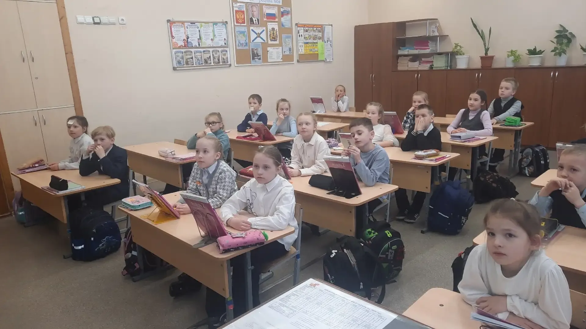 В нашей школе прошла трогательная и важная акция «В память о герое». Её главными организаторами стал