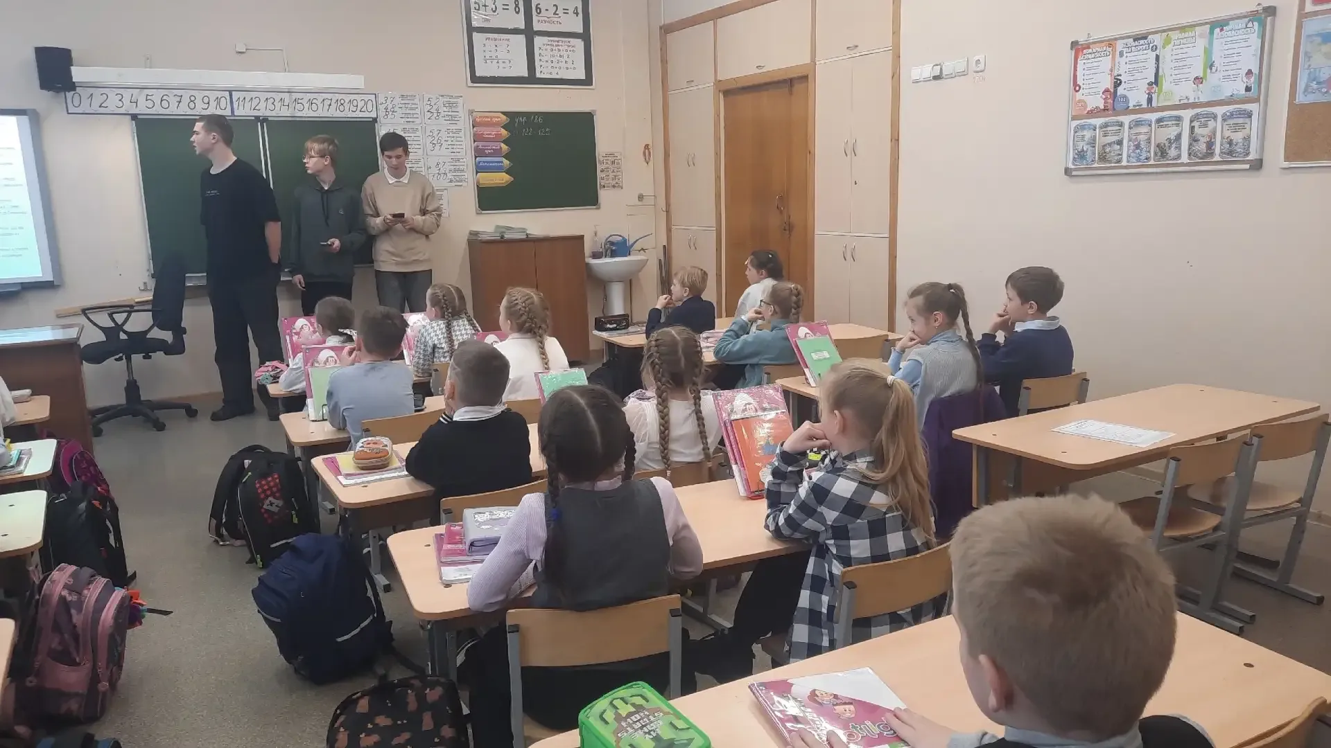 В нашей школе прошла трогательная и важная акция «В память о герое». Её главными организаторами стал