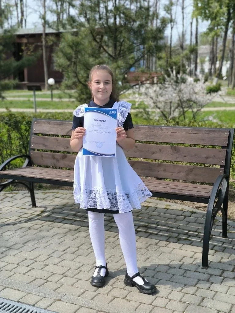 Сегодня прошёл ГОРОДСКОЙ КОНКУРС ЧТЕЦОВ «ЖДИ МЕНЯ…»  От нашей школы приняли участие:  Ученики 7а кла