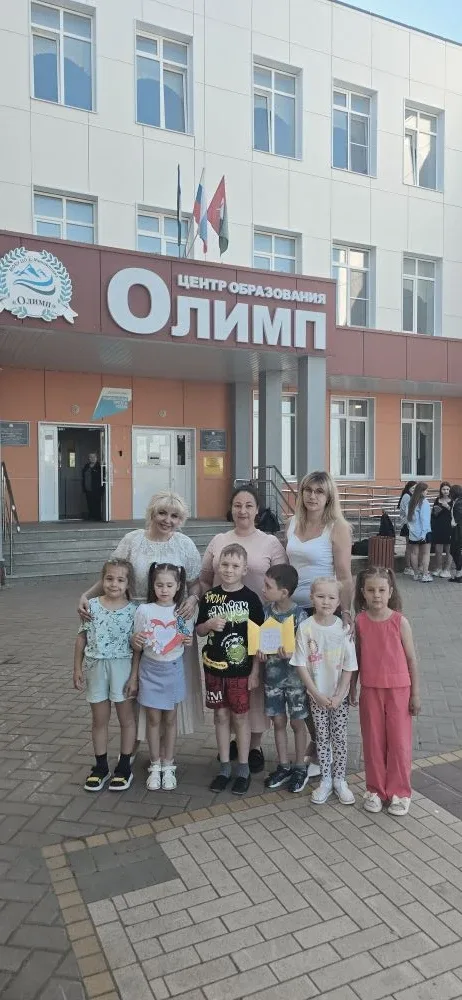 Скоро у нас двойной праздник: 5 лет учреждению и выпускной. Пока до главных дней ещё есть время, но 
