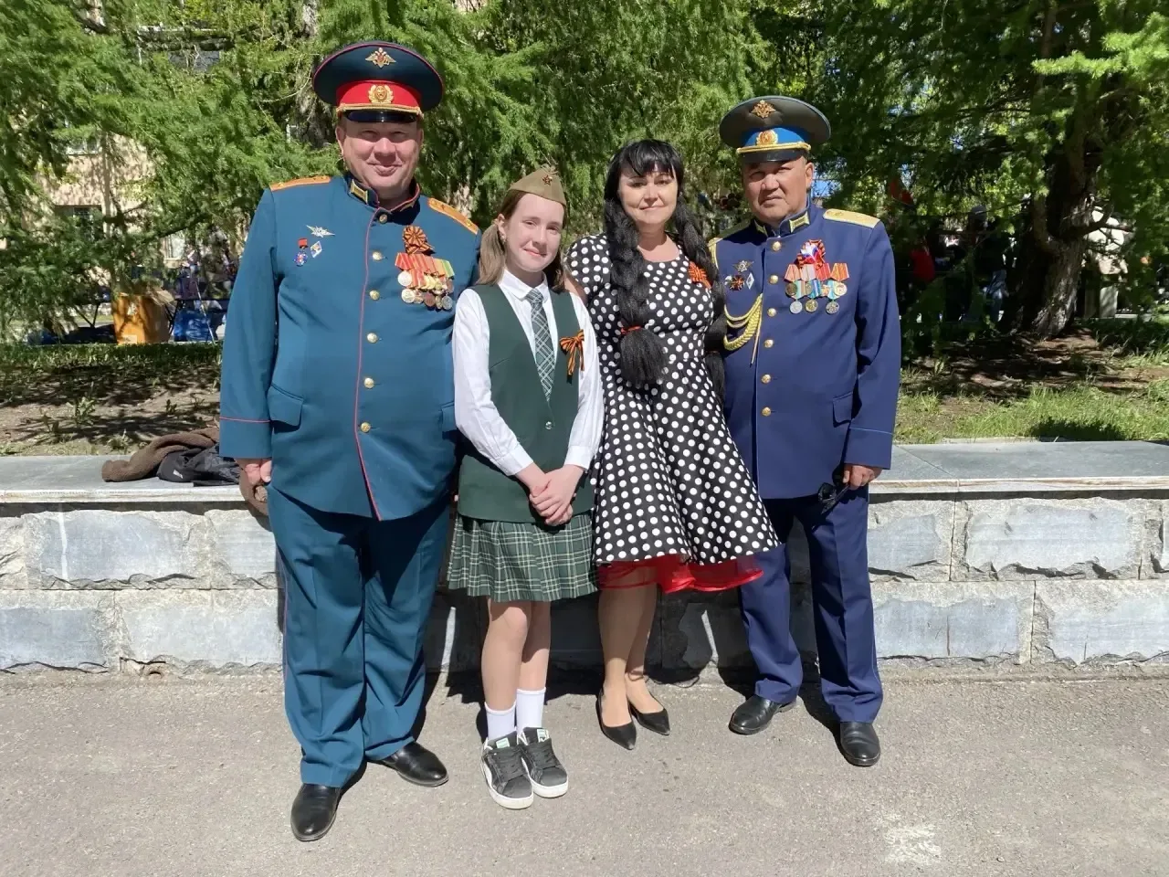 🎖️ На парад — всей семьёй!🎖️  Сегодня, в этот великий и священный день, улицы нашего города наполнил