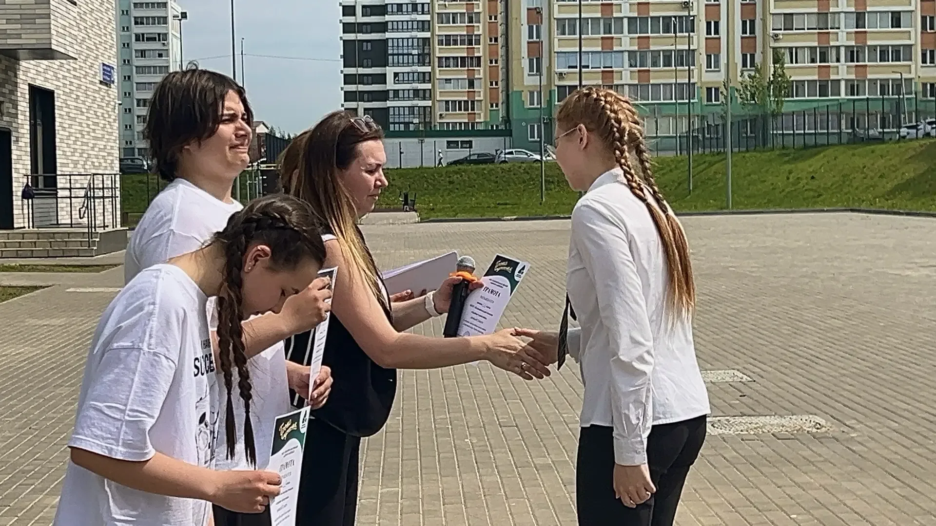 Награждение 🏆   Сразу после прохождения испытаний «Тропы мужества» и смотра строя и песни были подве