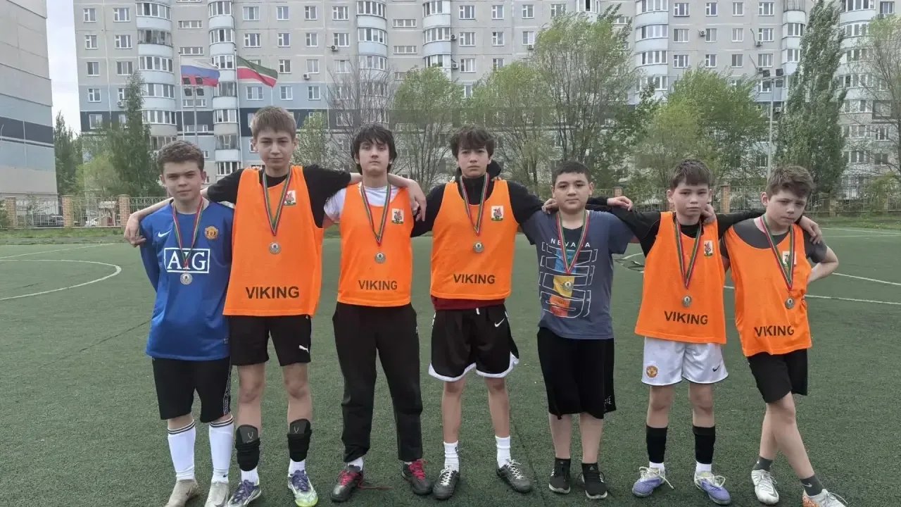 Турнир «Кожаный мяч»  13 мая команда нашего лицея заняла 2 место в районном этапе турнира по футболу