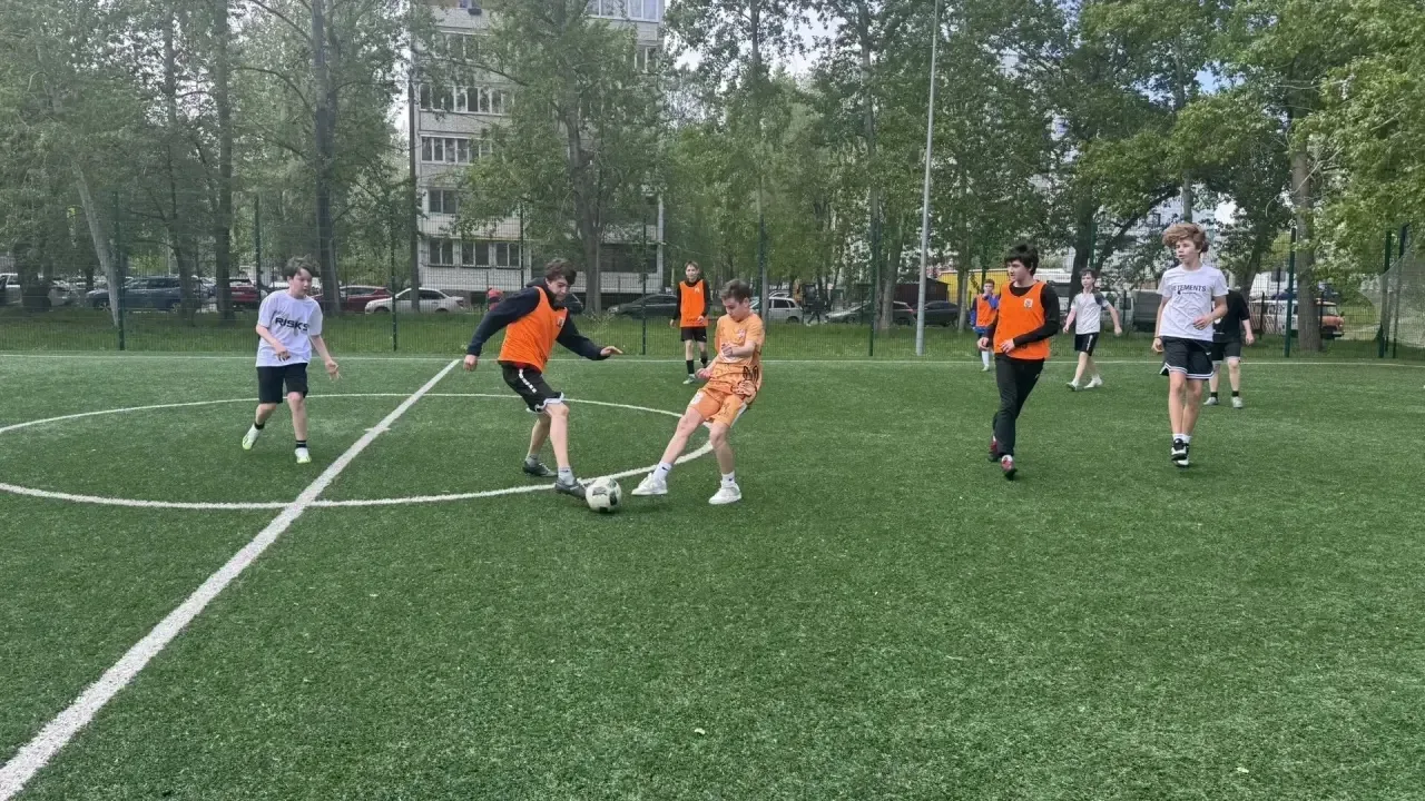 Турнир «Кожаный мяч»  13 мая команда нашего лицея заняла 2 место в районном этапе турнира по футболу