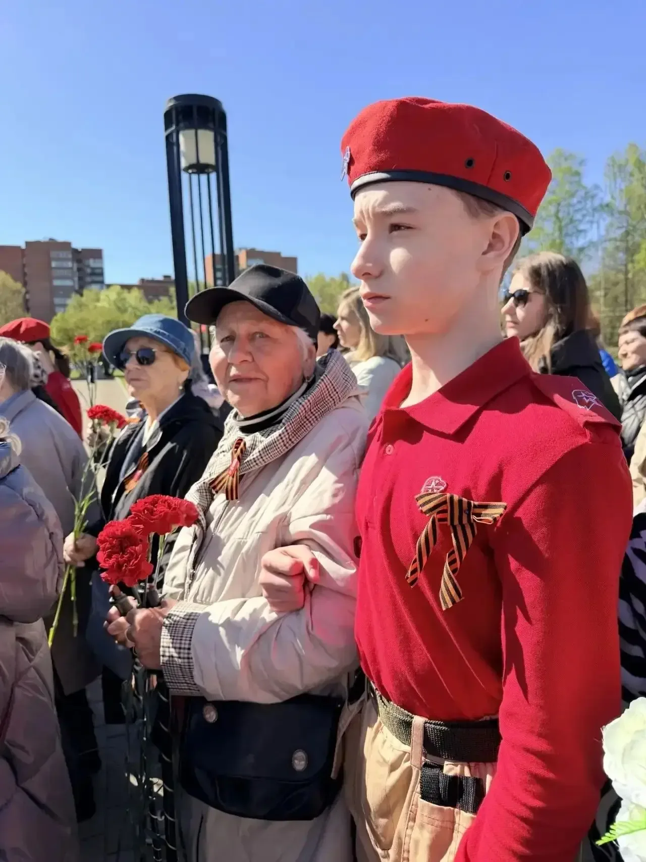 День памяти на Серафимовском кладбище Сегодня, 8 мая 2026 года, на Серафимовском кладбище состоялось