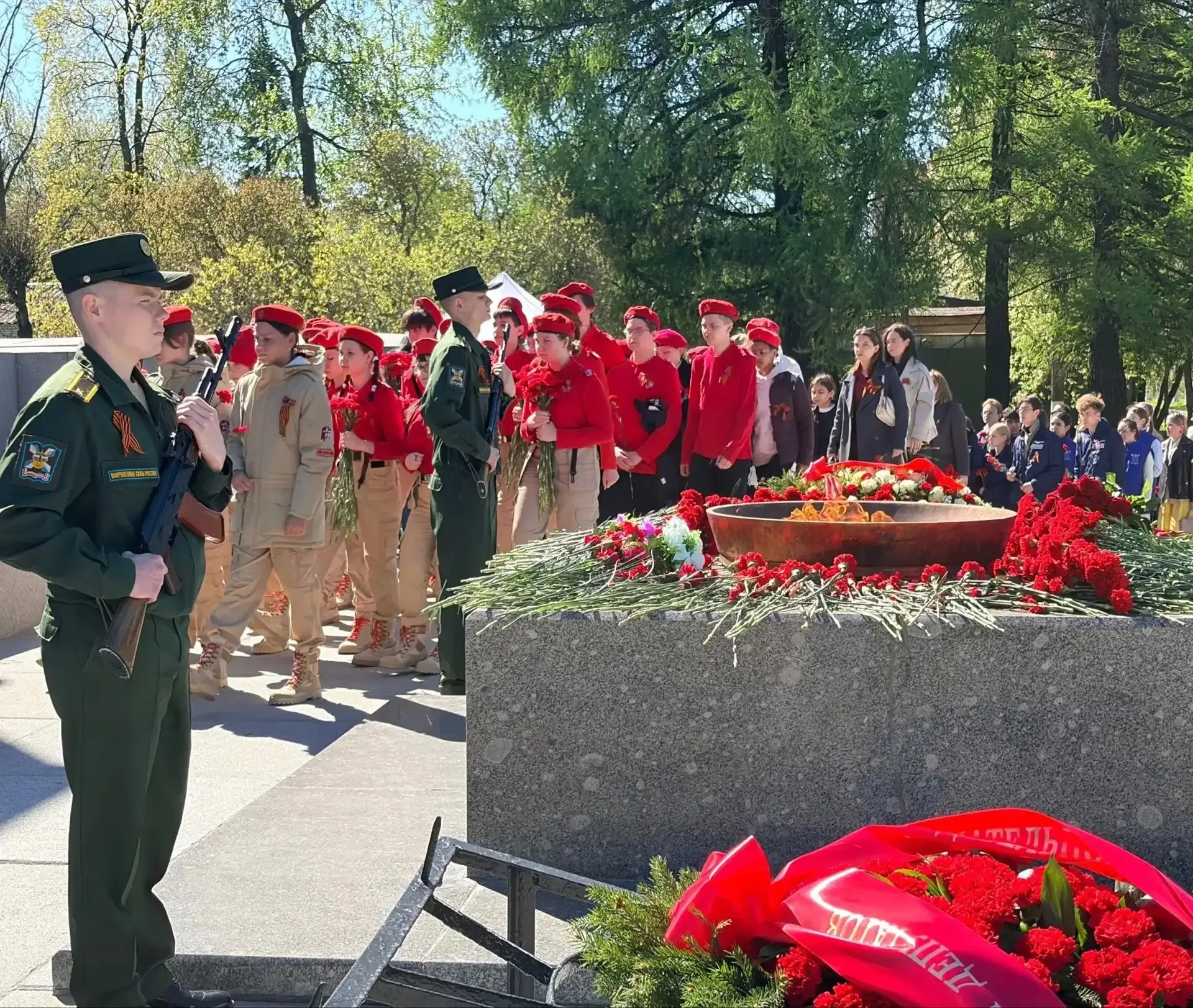 День памяти на Серафимовском кладбище Сегодня, 8 мая 2026 года, на Серафимовском кладбище состоялось