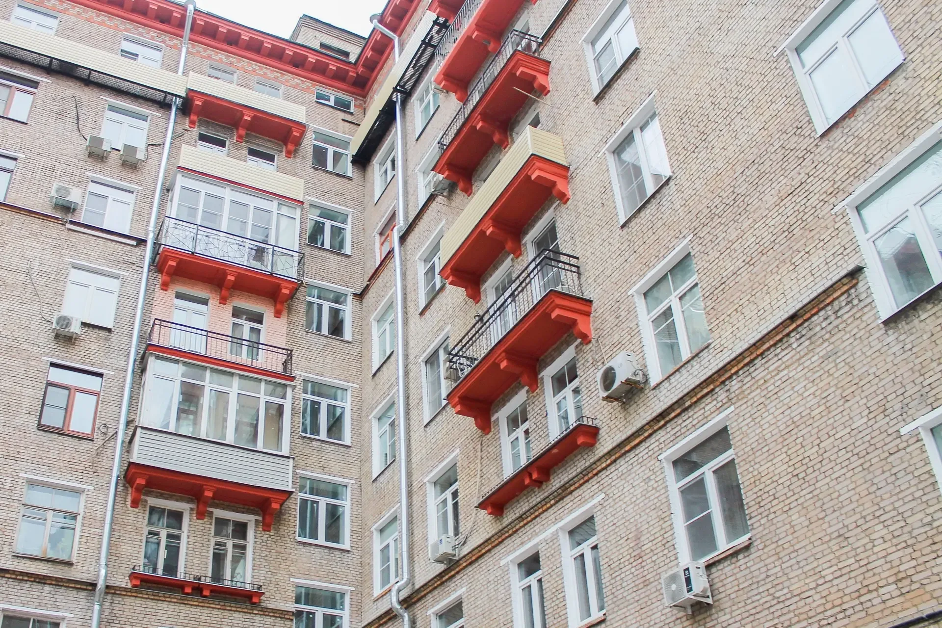 В #ЦАО отремонтировали дом, в котором жил народный артист СССР Евгений Леонов   В рамках столичной п