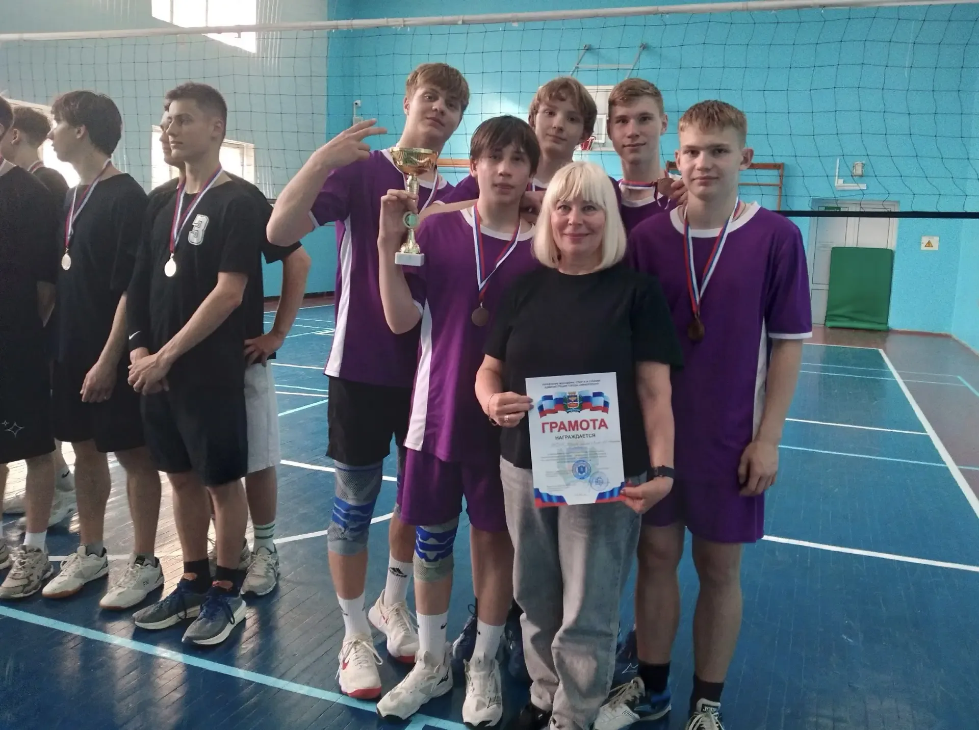 🏐Сборная команда юношей продемонстрировала мастерство и командный дух на соревнованиях по волейболу,