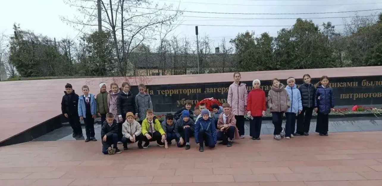 🥀Учащиеся 2-Б (классный руководитель Акименко Ксения Геннадьевна) и 3-А (классный руководитель Андри