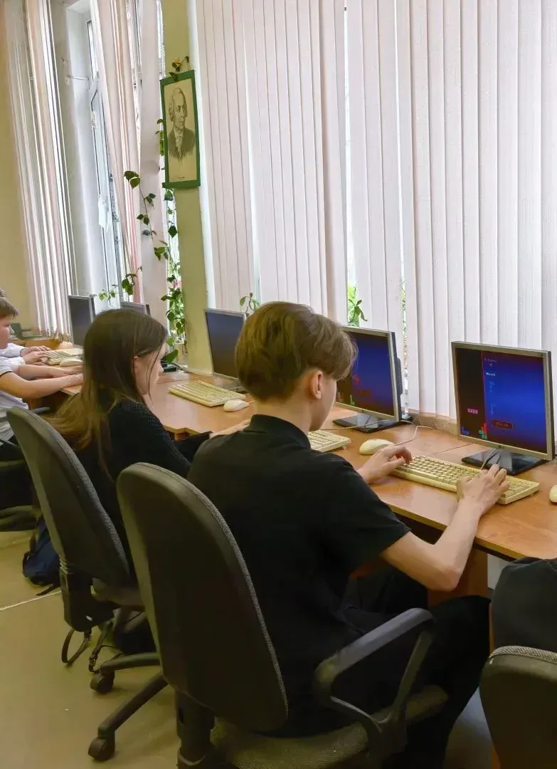 Играй! Рисуй! Думай!💻   Недавно наши обучающиеся приняли участие в районной игре  по информатике «Иг