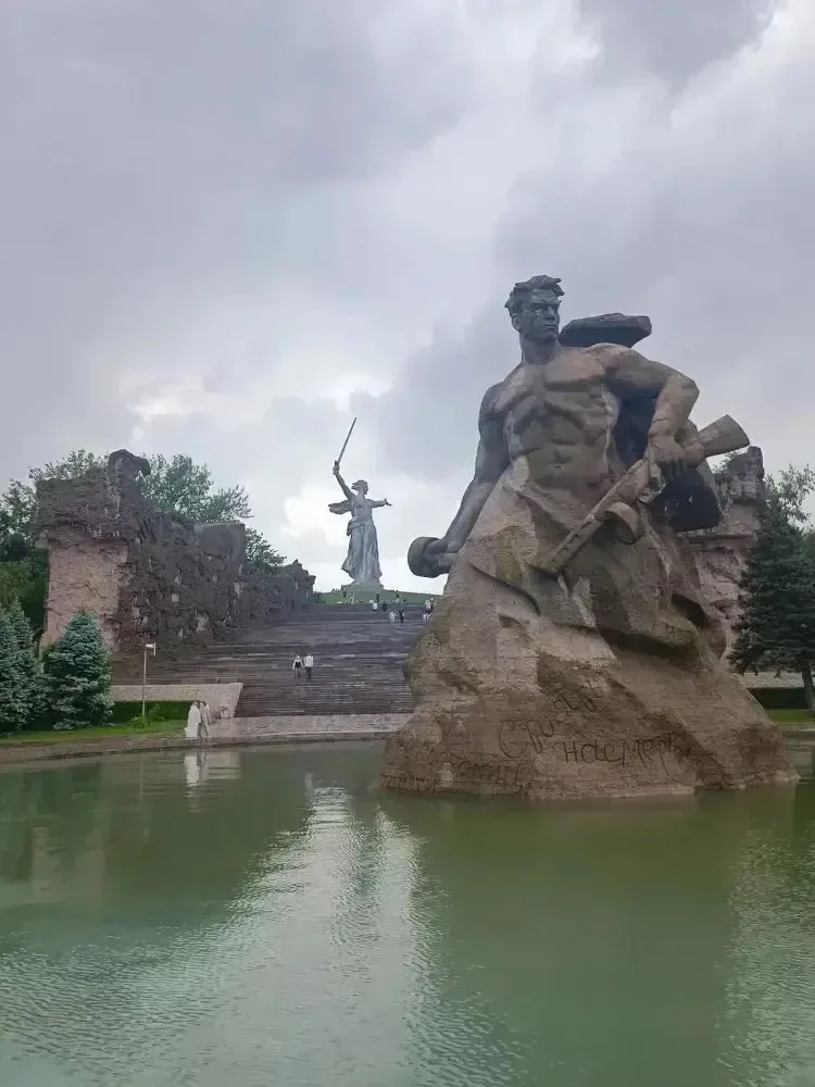 В первые выходные после празднования Дня Великой Победы (15-17 мая) в рамках воспитательной работы у