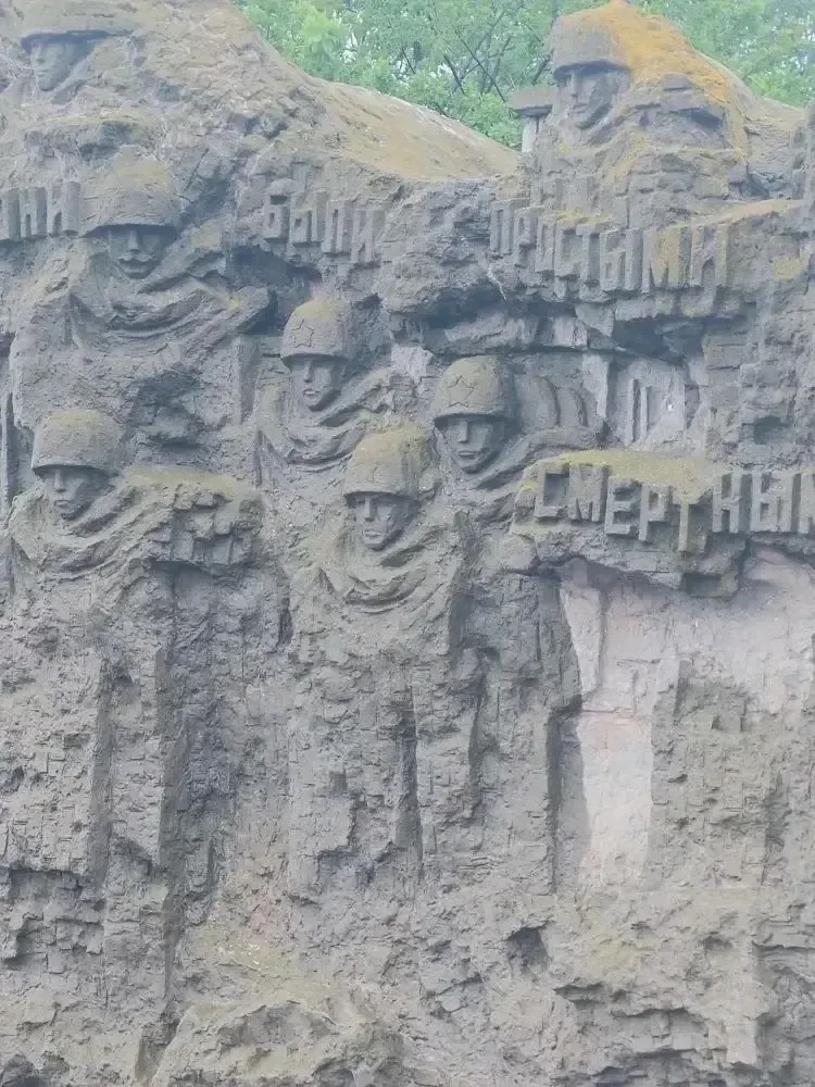 В первые выходные после празднования Дня Великой Победы (15-17 мая) в рамках воспитательной работы у