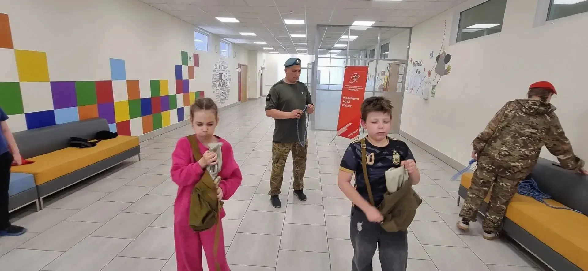 Единство поколений и живой опыт 🔥  Сегодня в гостях у нашего юнармейского отряда побывали старшие то