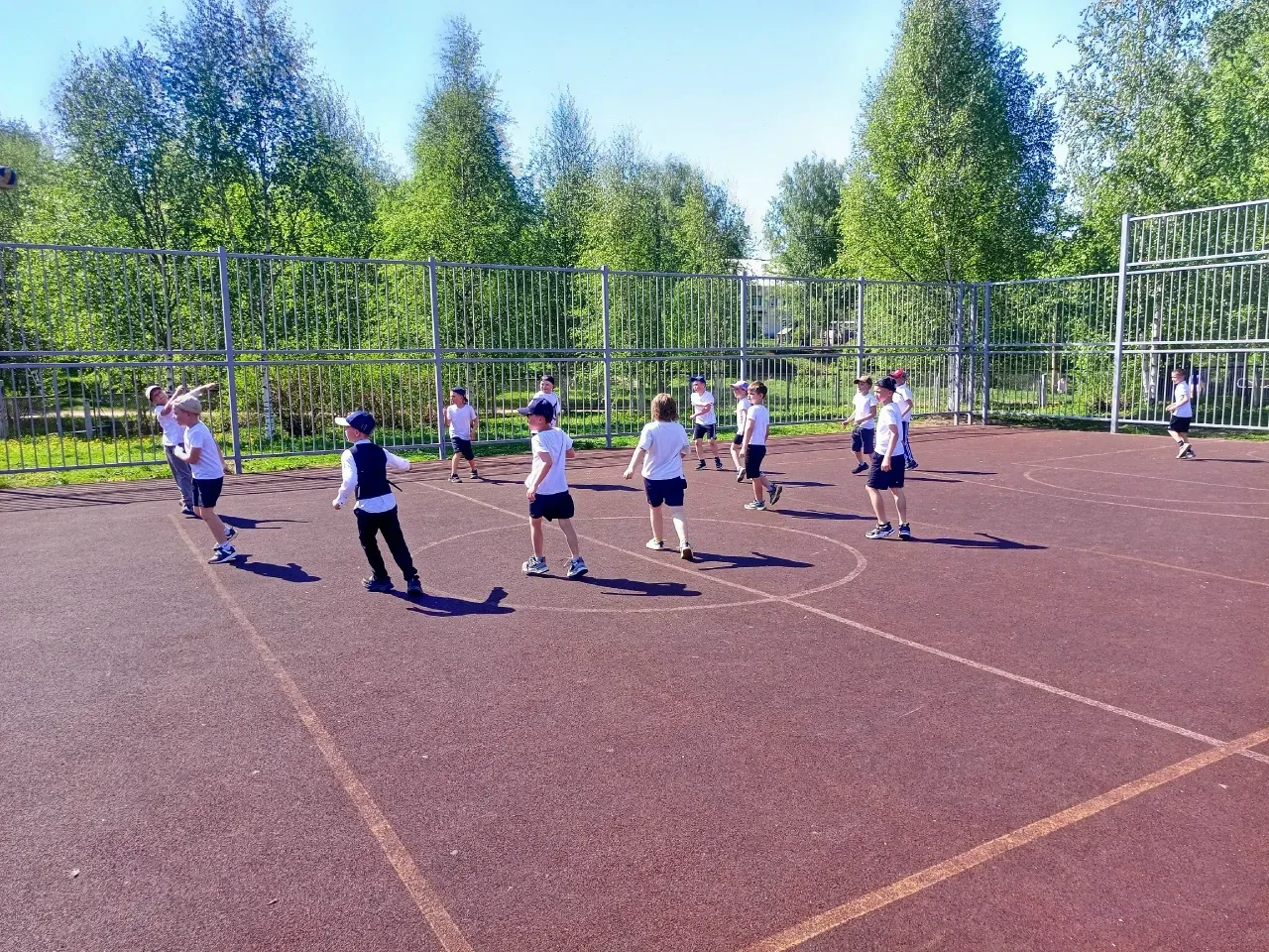 ФУТБОЛ В ШКОЛЕ  Лето — идеальное время для футбола! ⚽️  В рамках всероссийского проекта «Футбол в шк