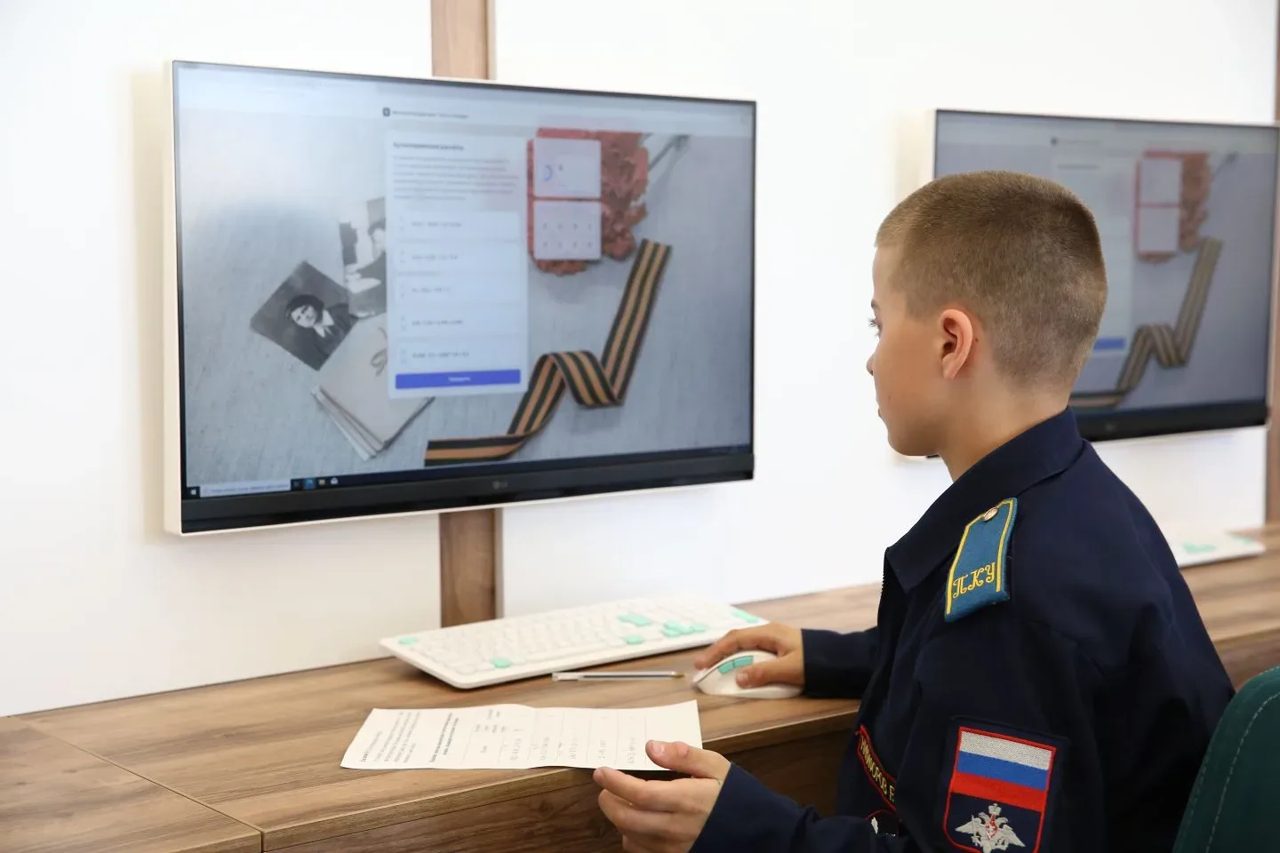 В преддверии 9 мая кадеты 44 учебного взвода в рамках урока математики прошли квест "Путь к Победе".