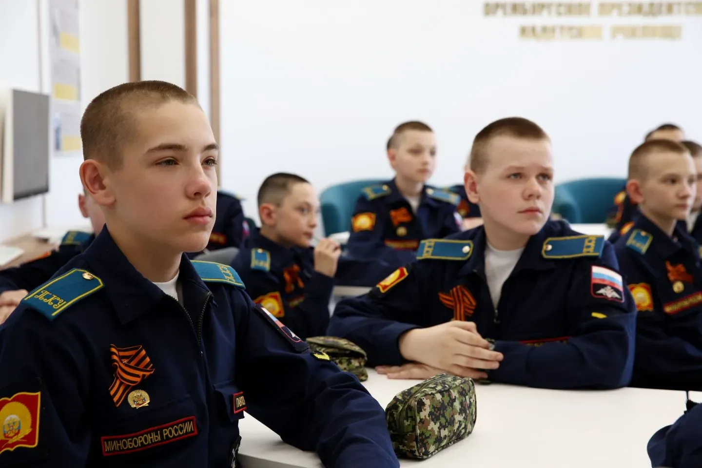 В преддверии 9 мая кадеты 44 учебного взвода в рамках урока математики прошли квест "Путь к Победе".