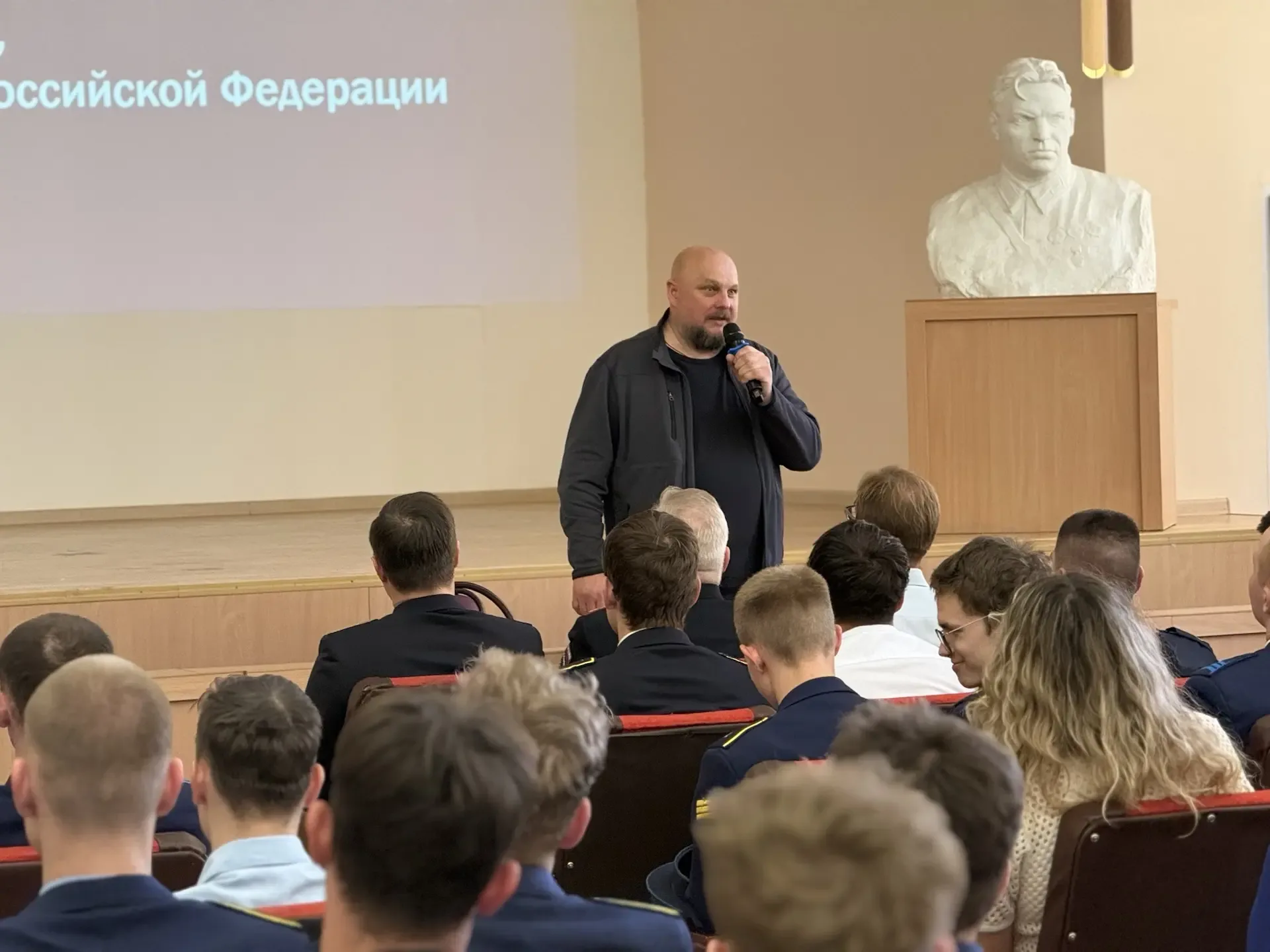 🌟«Добру служение»  ✅Известный кинорежиссер и продюсер Михаил Матросов открыл, для курсантов Егорьевс