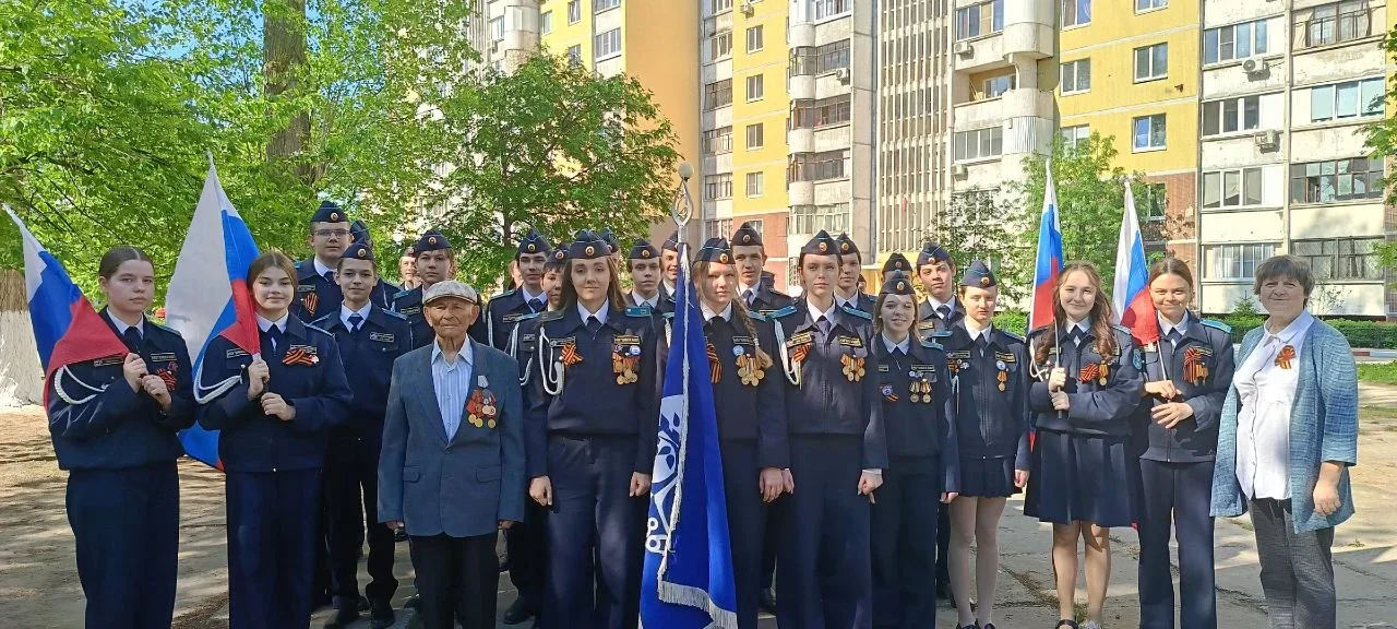 🇷🇺ПАРАД ИДЕТ К ВЕТЕРАНУ Торжественным маршем перед ветераном Великой Отечественной войны Коротиным Б