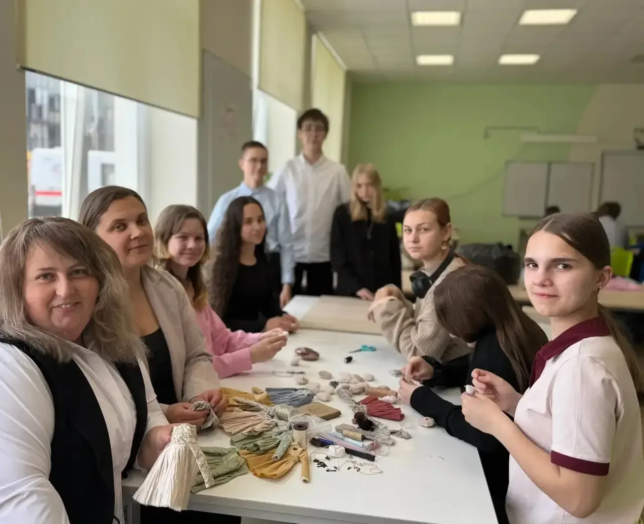 📅 С 14 по 17 мая ученики творческих мастерских «Мягкая игрушка» и «Твой стиль» участвовали в Междуна