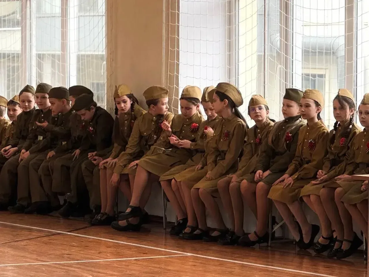 СМОТР СТРОЯ И ПЕСНИ🇷🇺 Сегодня в лицее состоялось традиционное мероприятие: смотр строя и песни среди