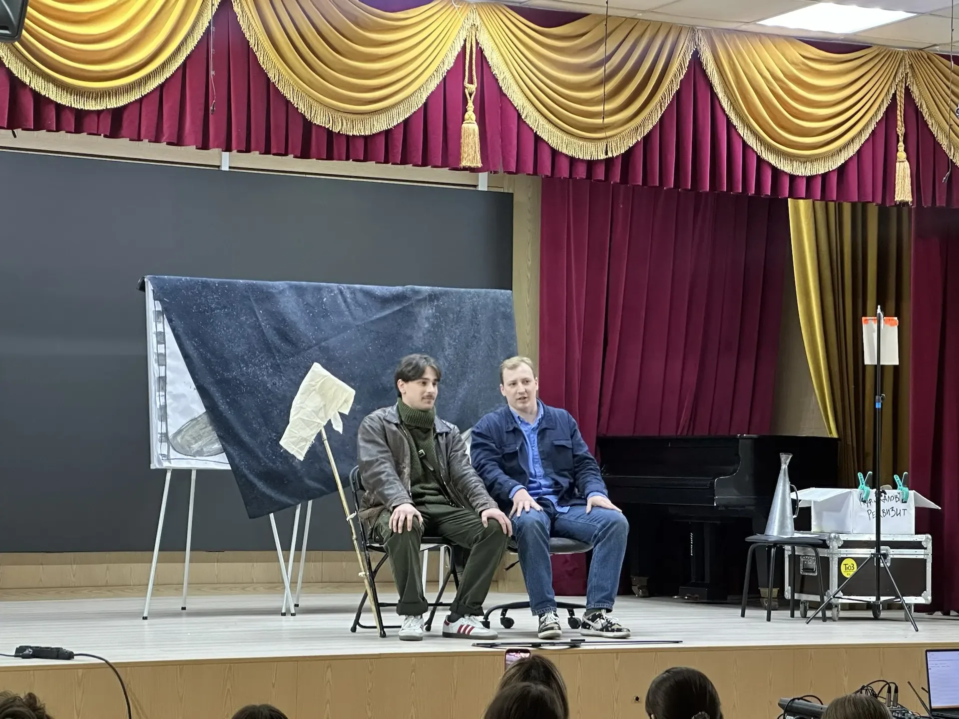 КАКИМ БЫЛ ВАЛЕРИЙ ЧКАЛОВ?  Сегодня наши старшеклассники посмотрели замечательный спектакль-хронику «