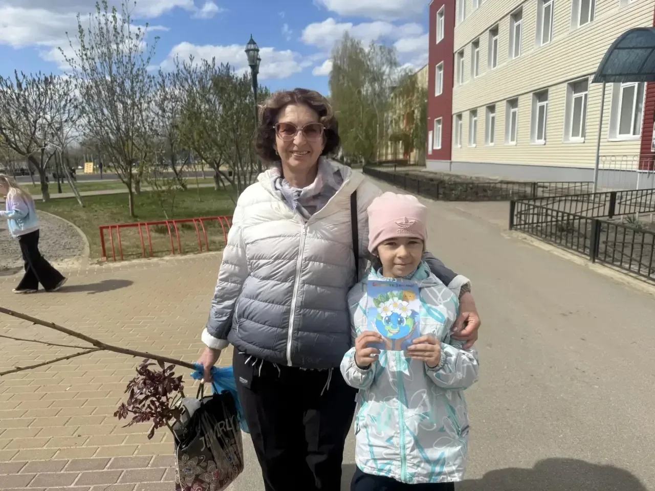 В городском Студенческом парке Орлята МБОУ «СОШ25 с УИОП им. Б.И.Рябцева» г. Россоши провели акцию «