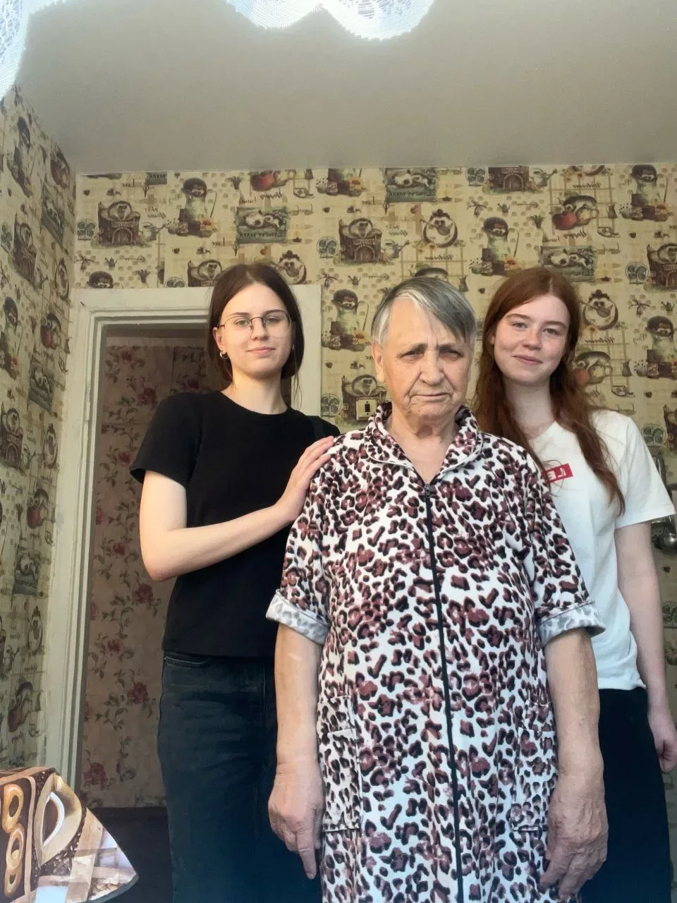Ученики 9х и 10х классов лицея приняли активное участие в доставке поздравительных открыток Ветерана