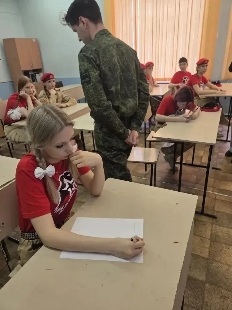13 мая на базе Норильского техникума технологий и сервиса группа «Сияние» практически полным юнармей