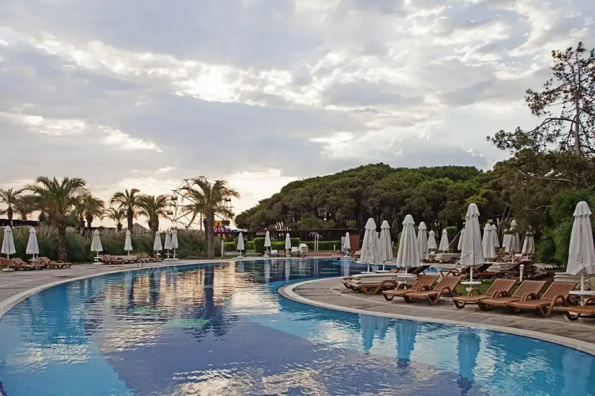 ТУРЦИЯ 🇹🇷 СИДЕ  Семейный отель в Сиде по приятной цене😍  🌿Sueno Hotels Beach 5*  Красивая зеленая те