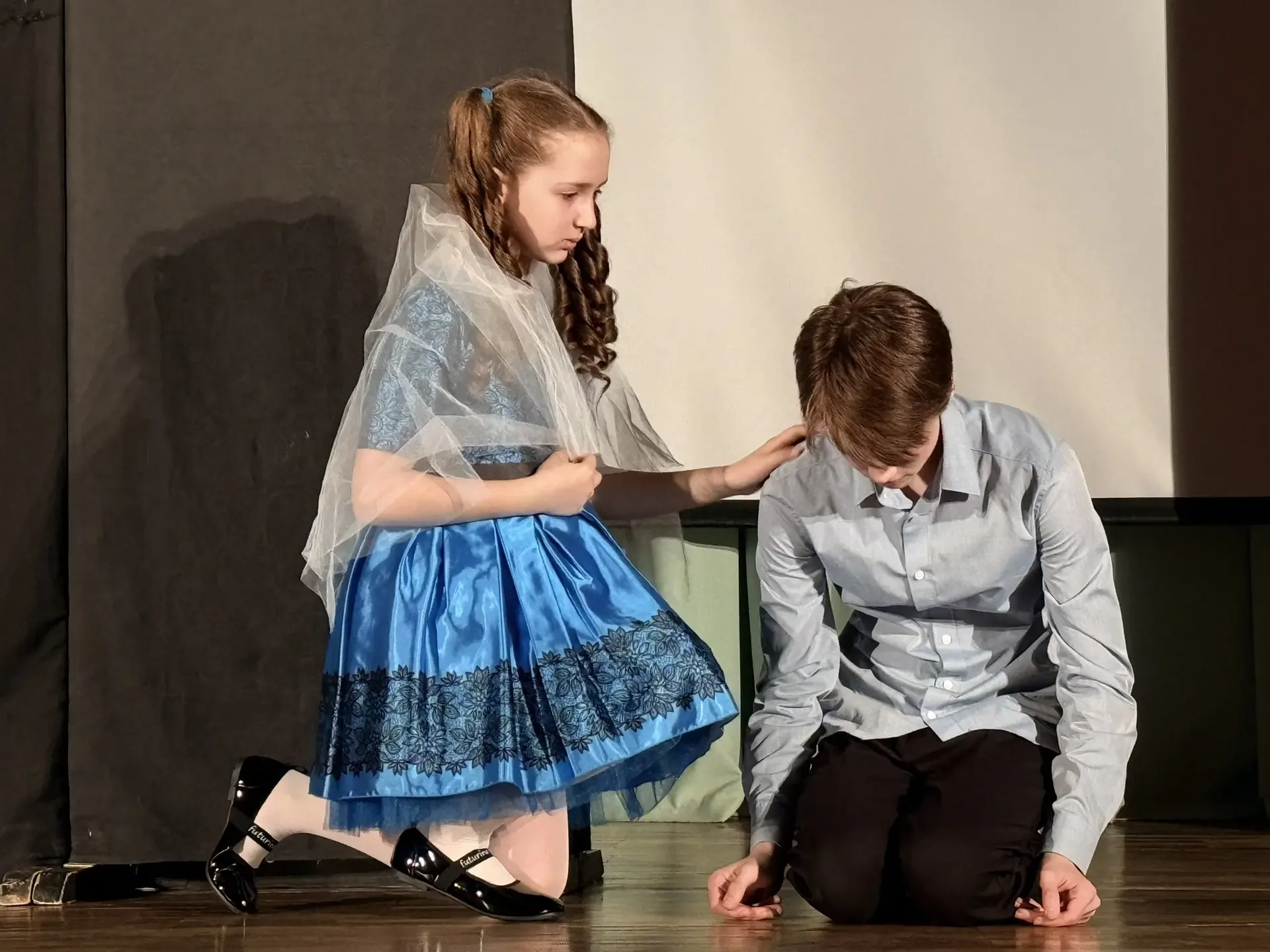 Этот год подарил нам много ярких театральных встреч 🎭 Мы увидели разные истории — и трогательные, и 