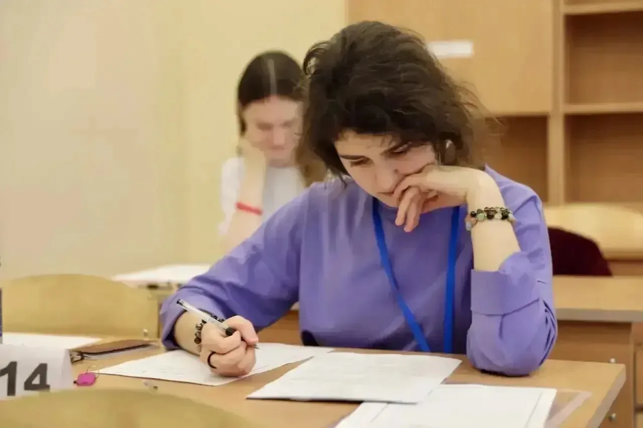 🏆Наша ученица — среди лучших на Всероссийской олимпиаде!  🥈 Ученица 10-А класса Мария Марченко стала