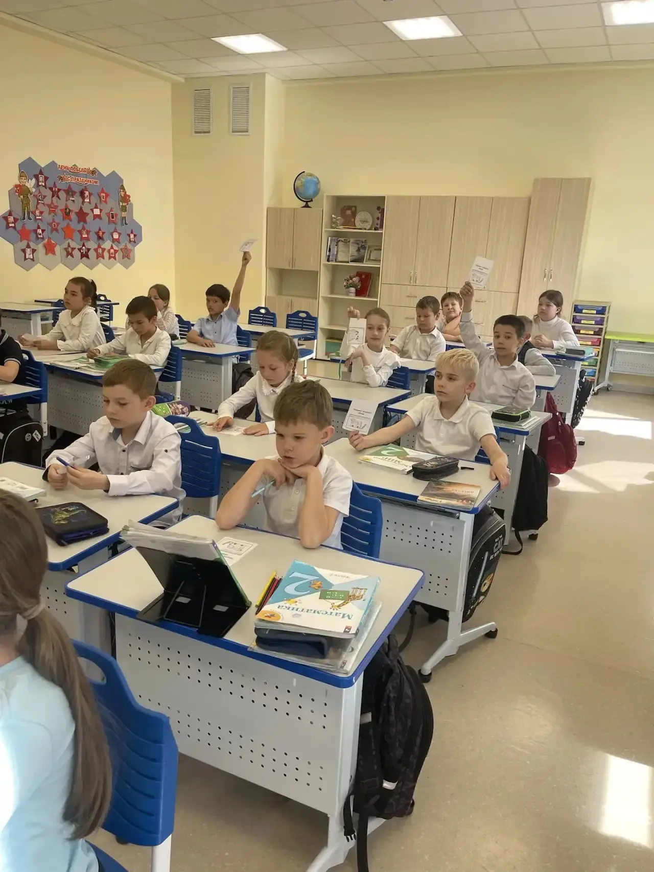 🚦 Отряд ЮИД «Светофор» раскрыл секреты безопасности на дороге!  Наш отряд ЮИД «Светофор» провёл позн