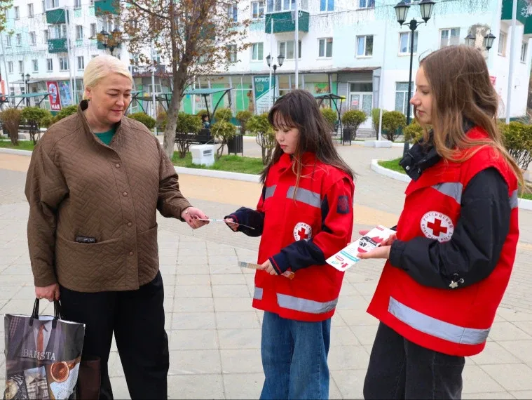🕯 «Знать, чтобы жить»: в Корсакове прошли мероприятия, посвященные памяти погибших от СПИДа.  18 мая