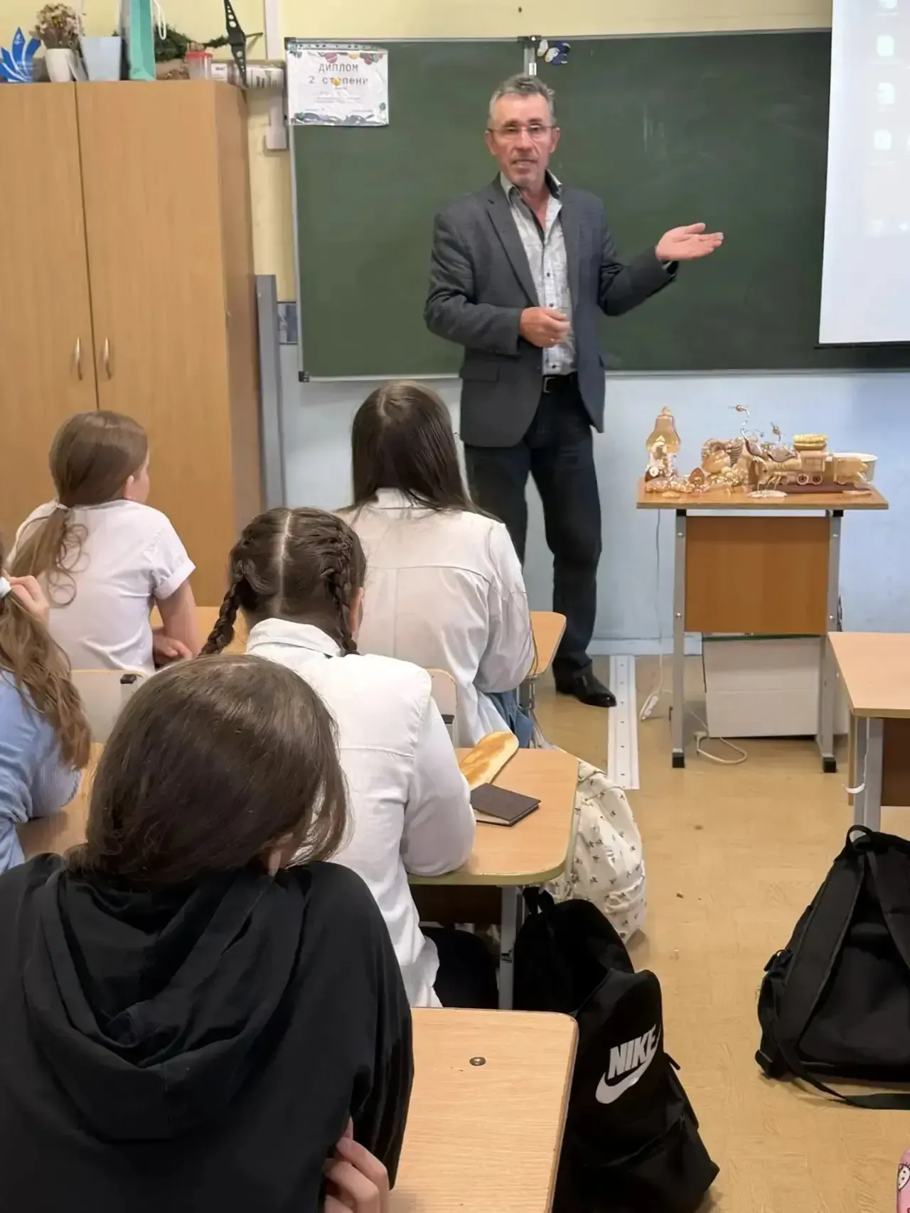 В рамках профориентации прошли интересные встречи с Анатолием Ивановым.  Это имя, хорошо известное в