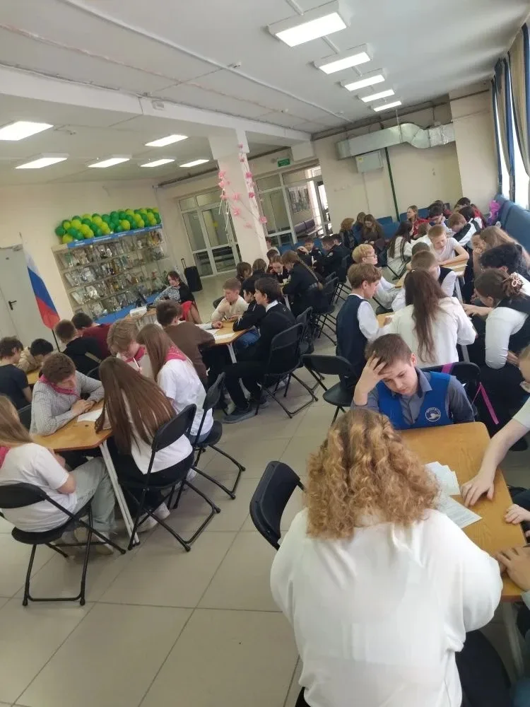 Команда школы приняла участие в городской интеллектуальной игре "Мы помним", посвящённой Великой Оте
