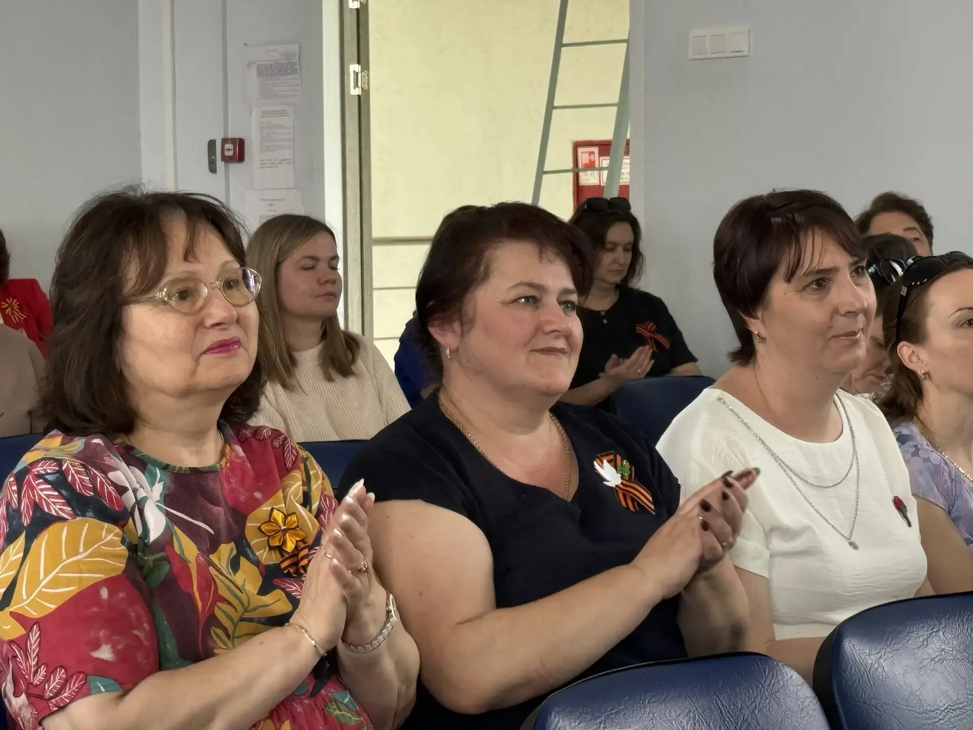 🎶 Музыка великого подвига: в нашей школе прошел концерт «Песни Победы» 🕊️  Есть праздники, которые о