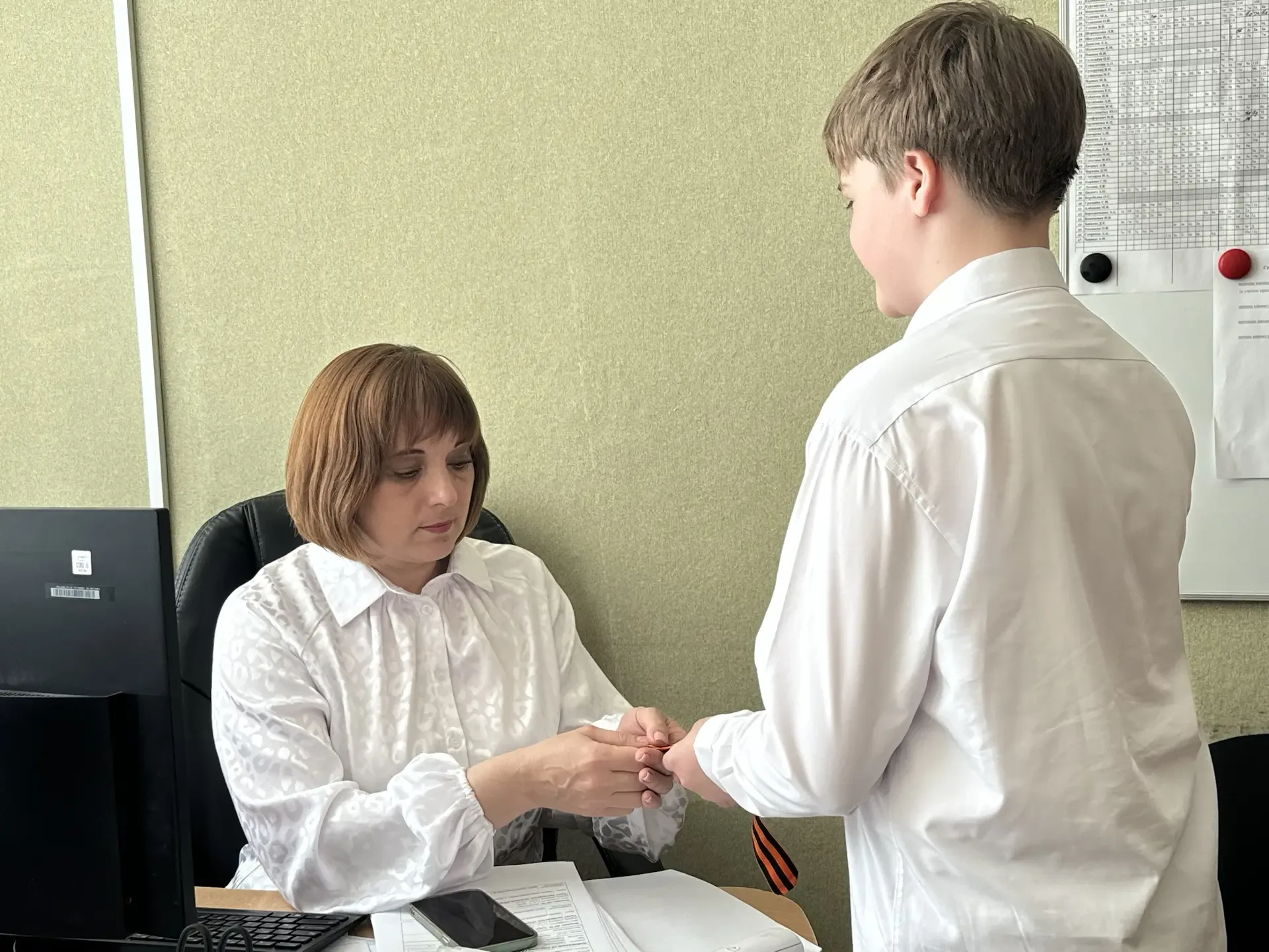 Всероссийская акция «Георгиевская лента» 🎗️  Ученики, учителя и родители с гордостью присоединились 