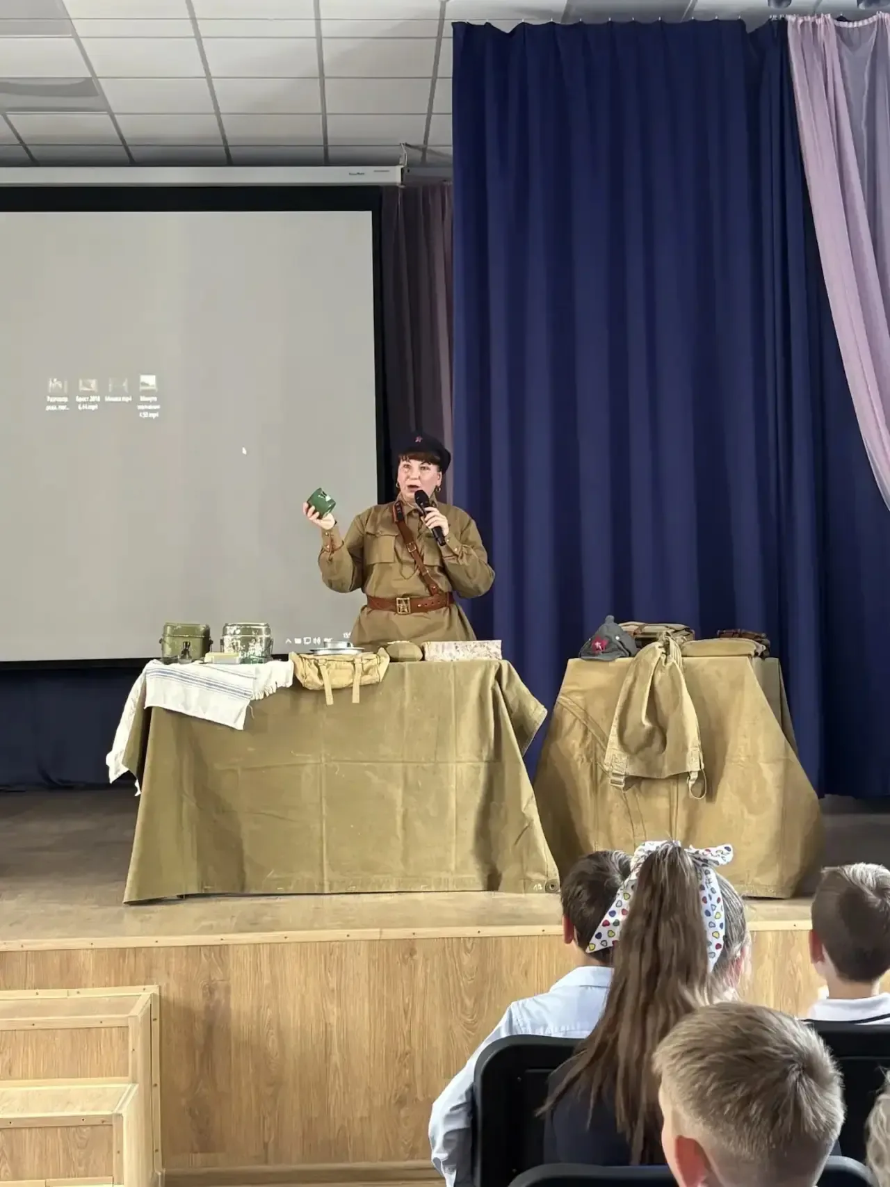 🇷🇺 «Памяти павших будьте достойны!»  В гостях у наших третьеклассников побывал Военно-исторический к
