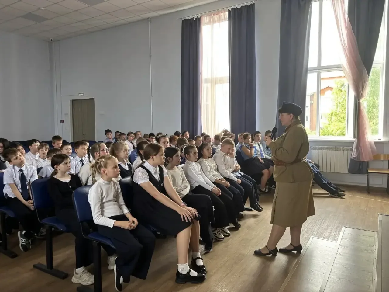 🇷🇺 «Памяти павших будьте достойны!»  В гостях у наших третьеклассников побывал Военно-исторический к
