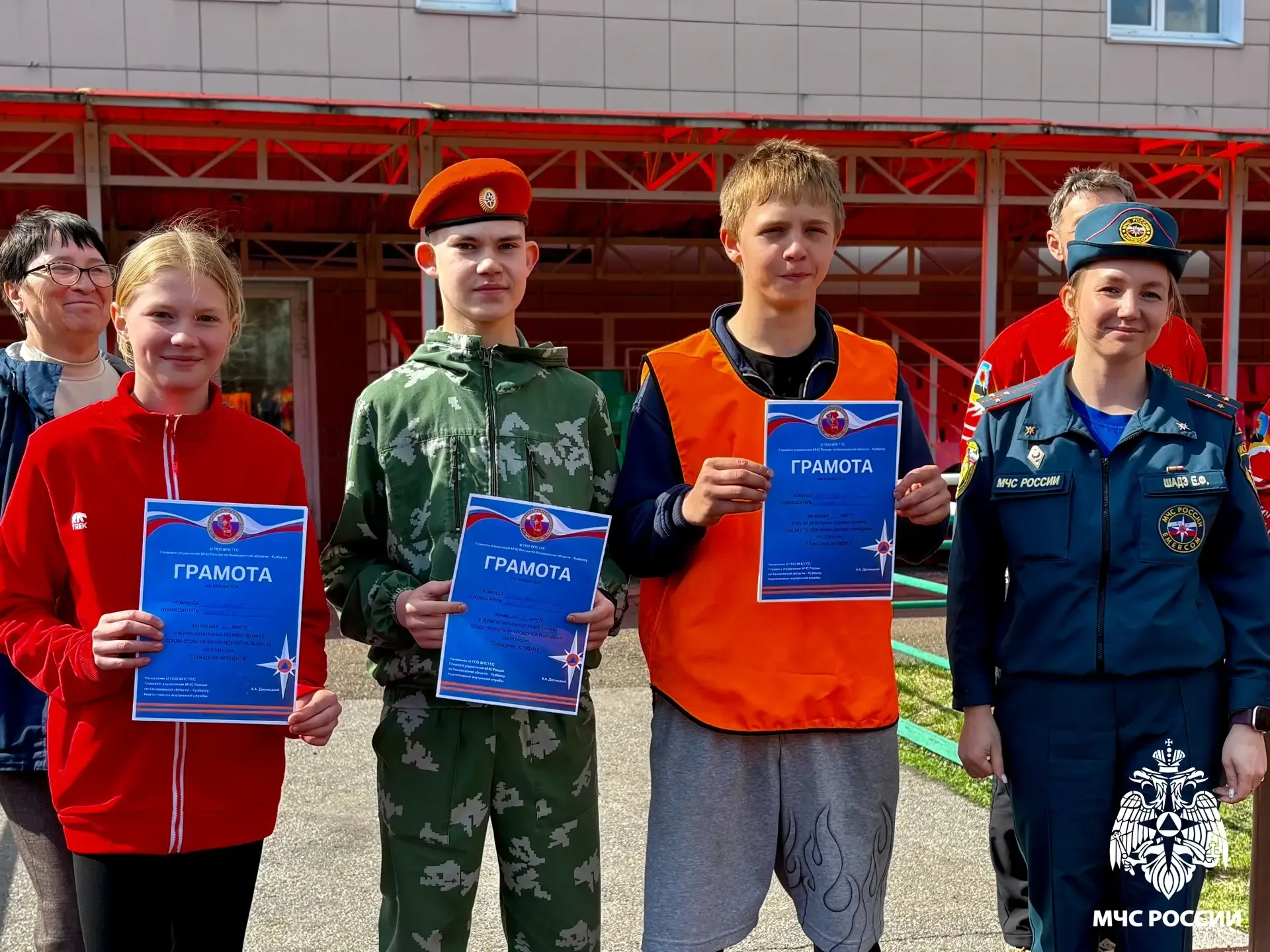 🚨 В городе Калтан на базе  СК «Энергетик» состоялись муниципальные соревнования среди отрядов дружин