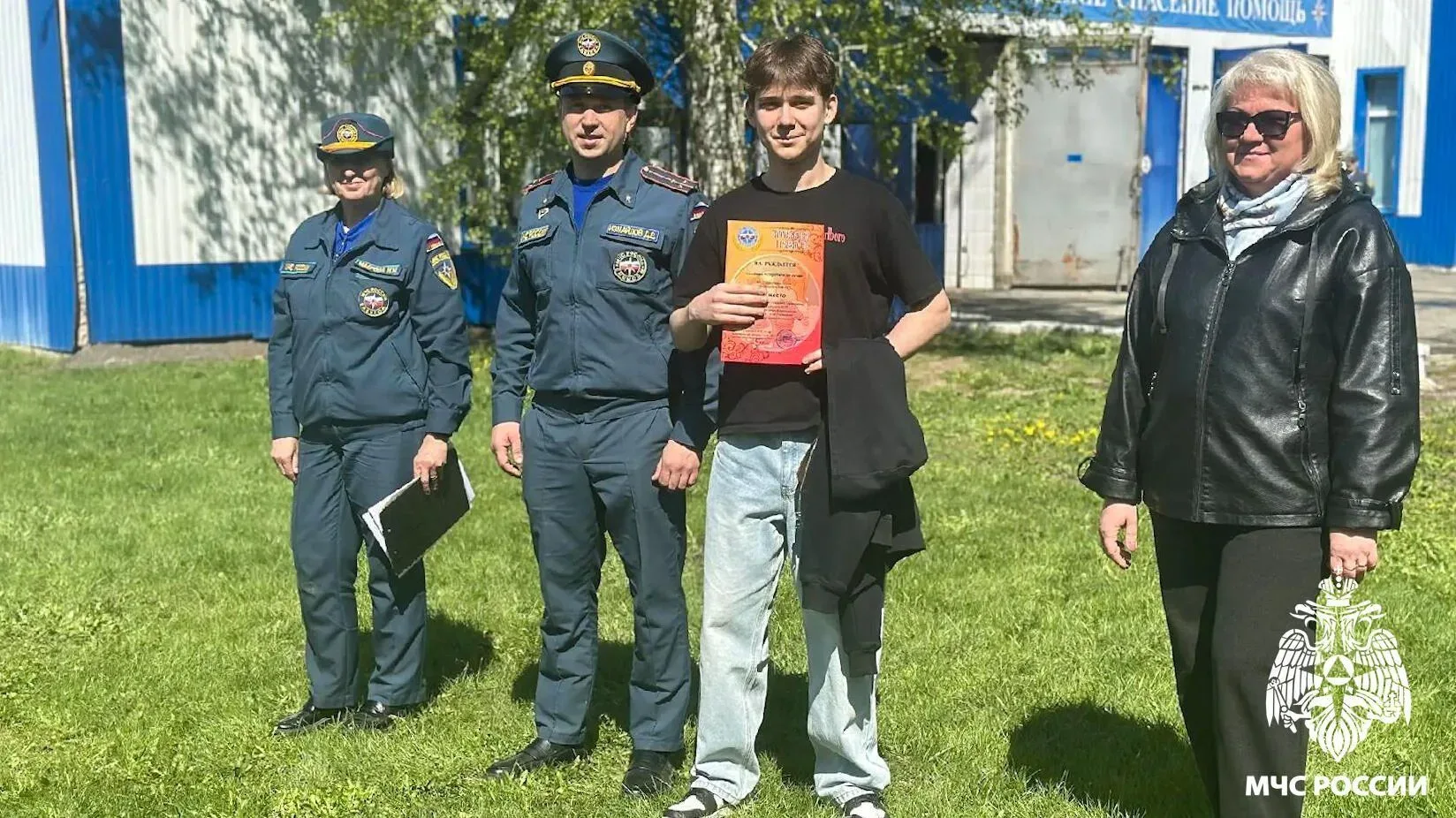 🔥 В Юрге юные пожарные тушили «огонь» по-настоящему  На базе первой пожарно-спасательной части прошё