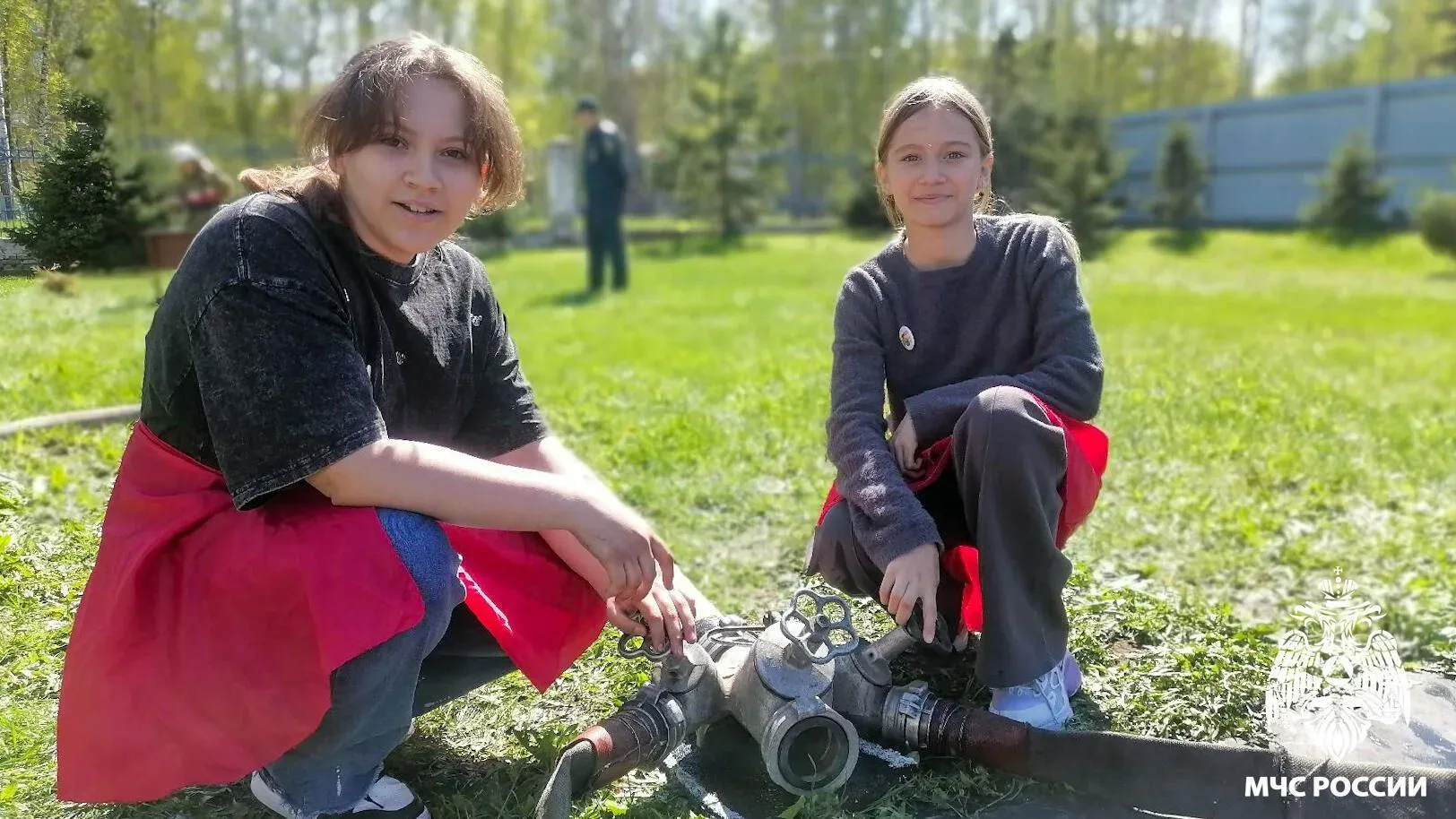 🔥 В Юрге юные пожарные тушили «огонь» по-настоящему  На базе первой пожарно-спасательной части прошё