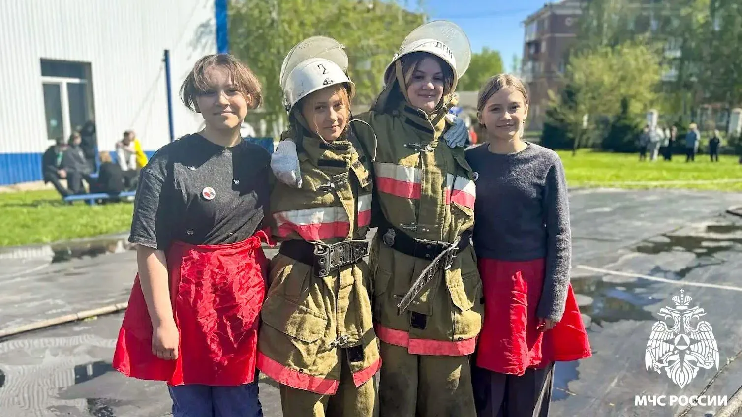🔥 В Юрге юные пожарные тушили «огонь» по-настоящему  На базе первой пожарно-спасательной части прошё